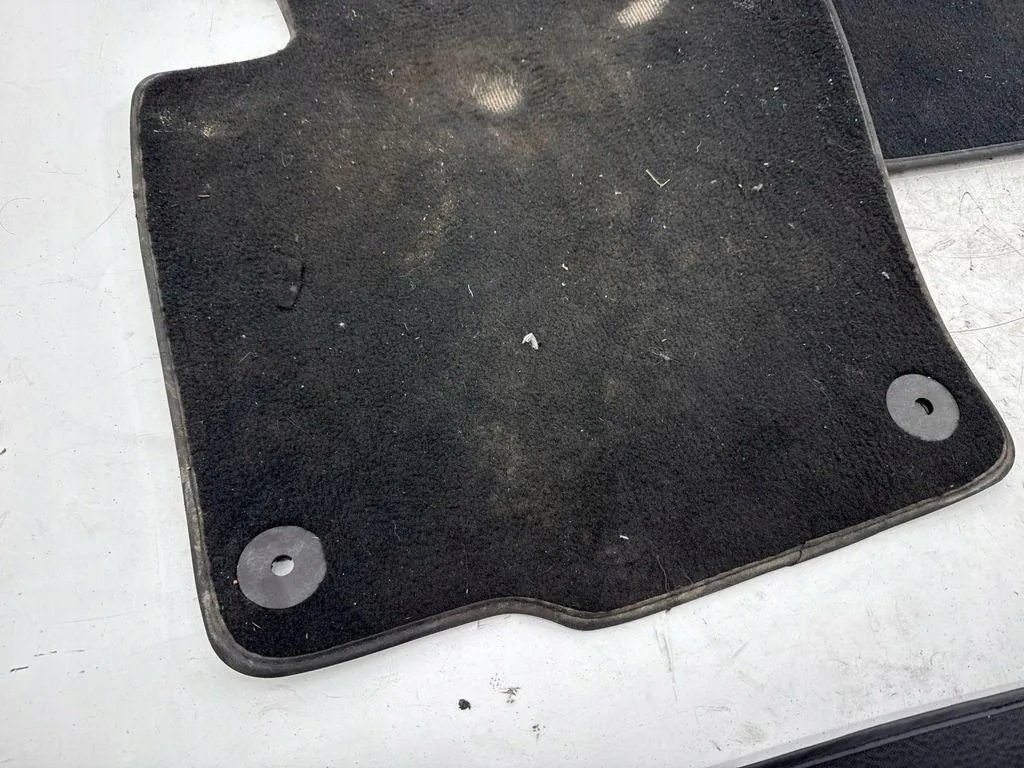 VW Passat B6 matot, OEM 3C1863011C