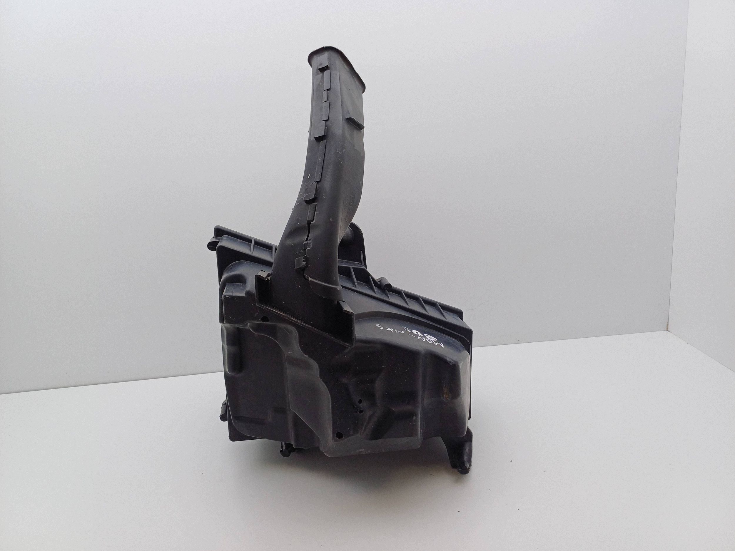 Ilmanpuhdistimen kotelo Ford Mondeo MK4 2.0 diesel DRC122167