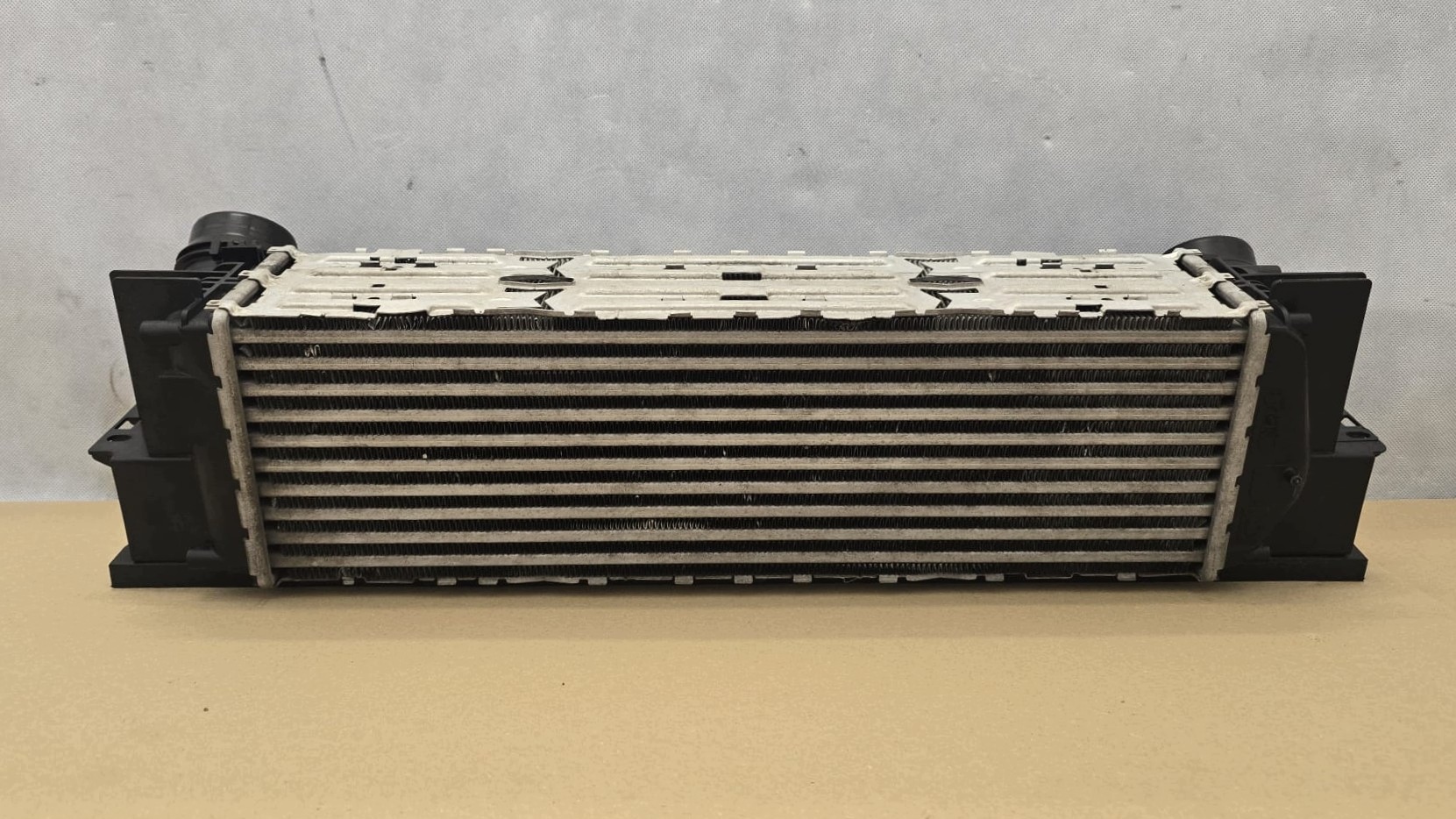 Intercooler BMW X3 F25 X4 F26 2010- OEM BMW296