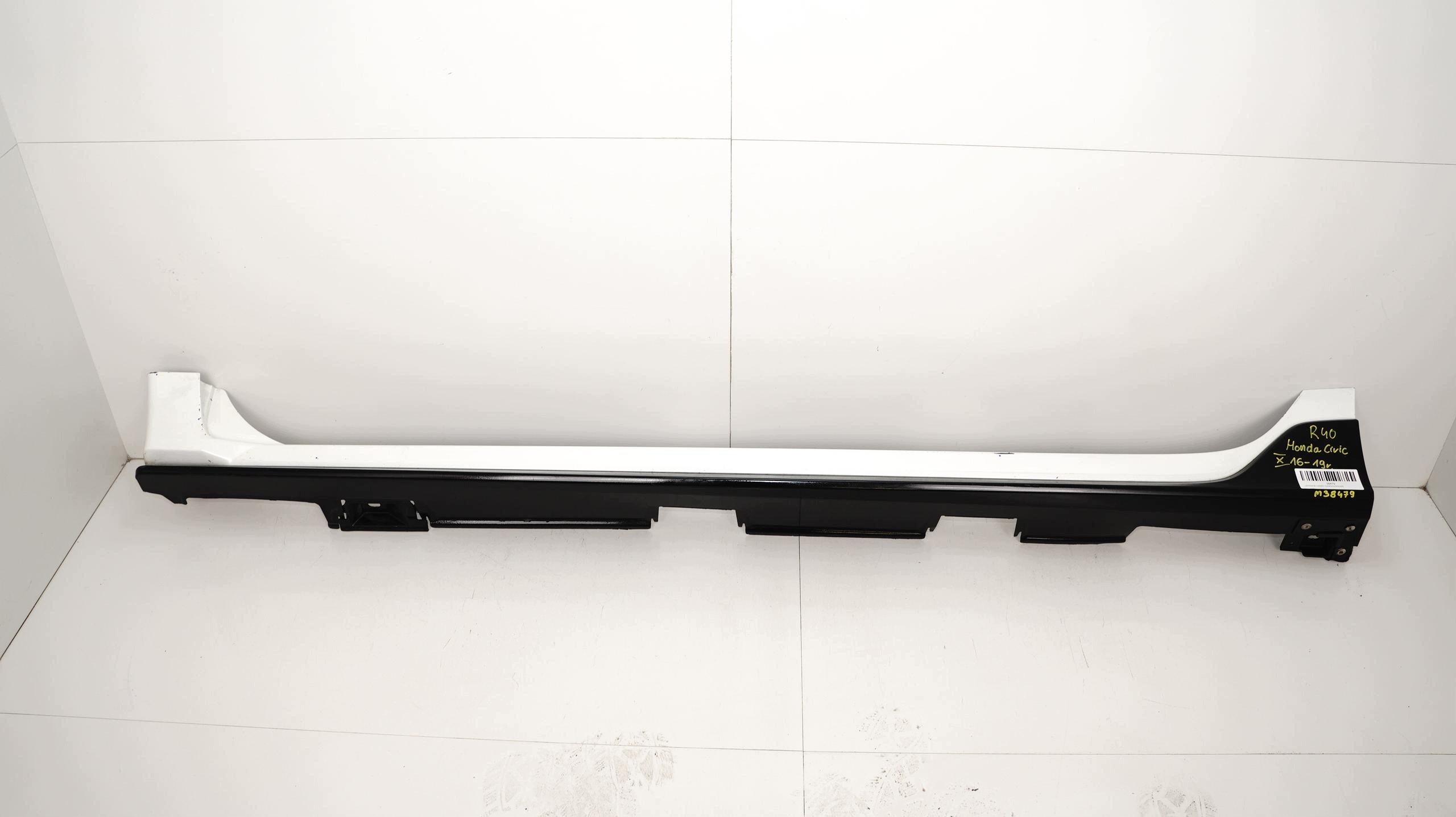 Kynnyslista oikea Honda Civic X 16-19 image 2
