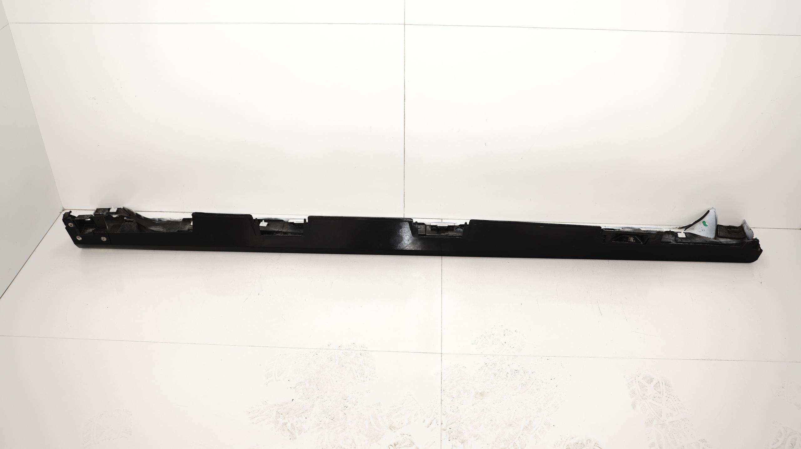 Kynnyslista oikea Honda Civic X 16-19 image 7