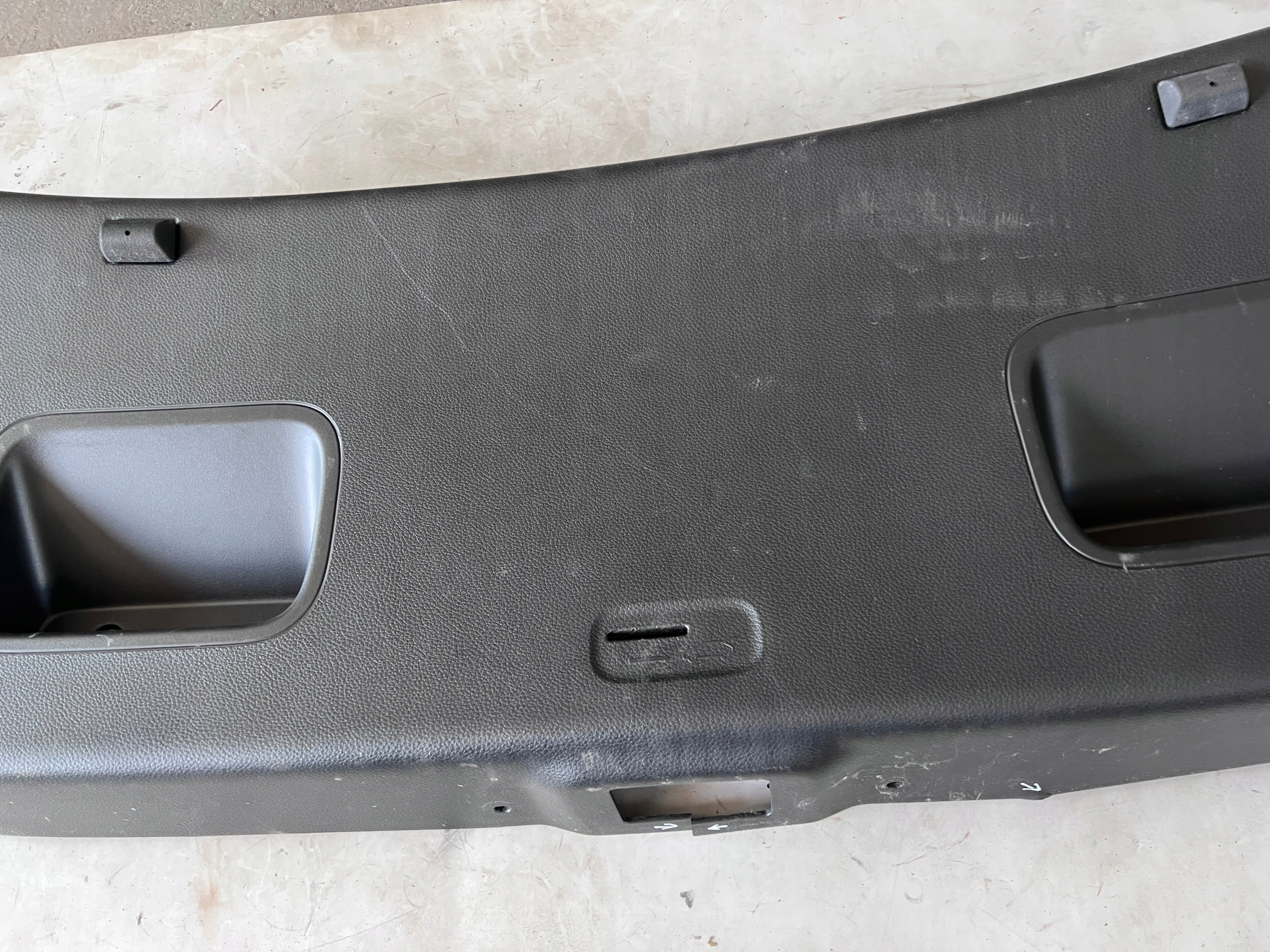 KIA STONIC 17- Garniture de coffre (81750-H8400) image 3