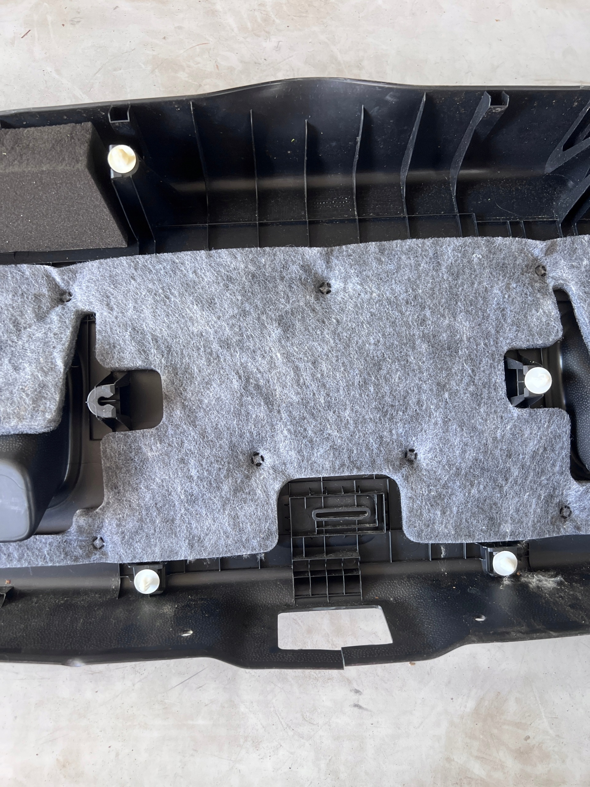 KIA STONIC 17- Garniture de coffre (81750-H8400) image 10