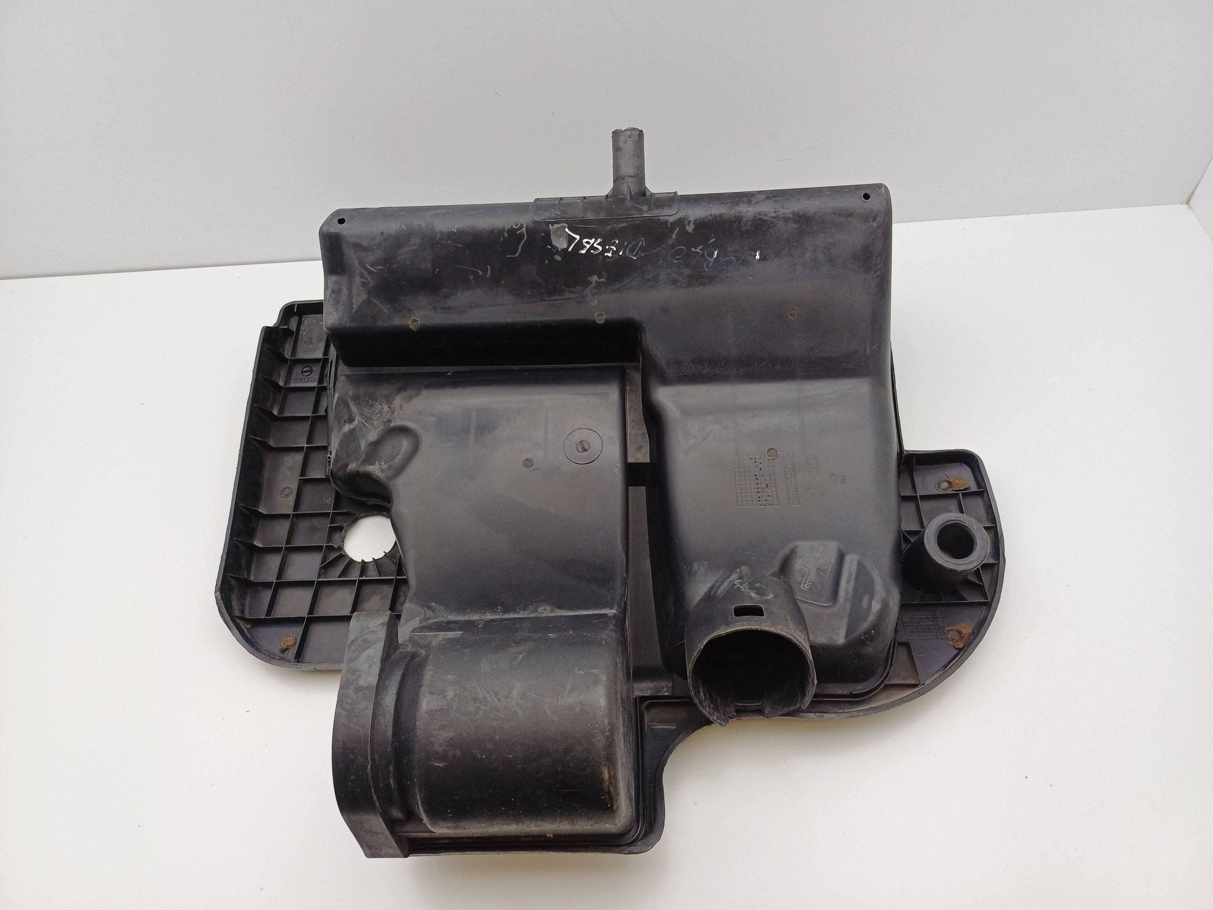 Ilmanpuhdistimen kotelo Fiat Doblo Diesel DRC122172