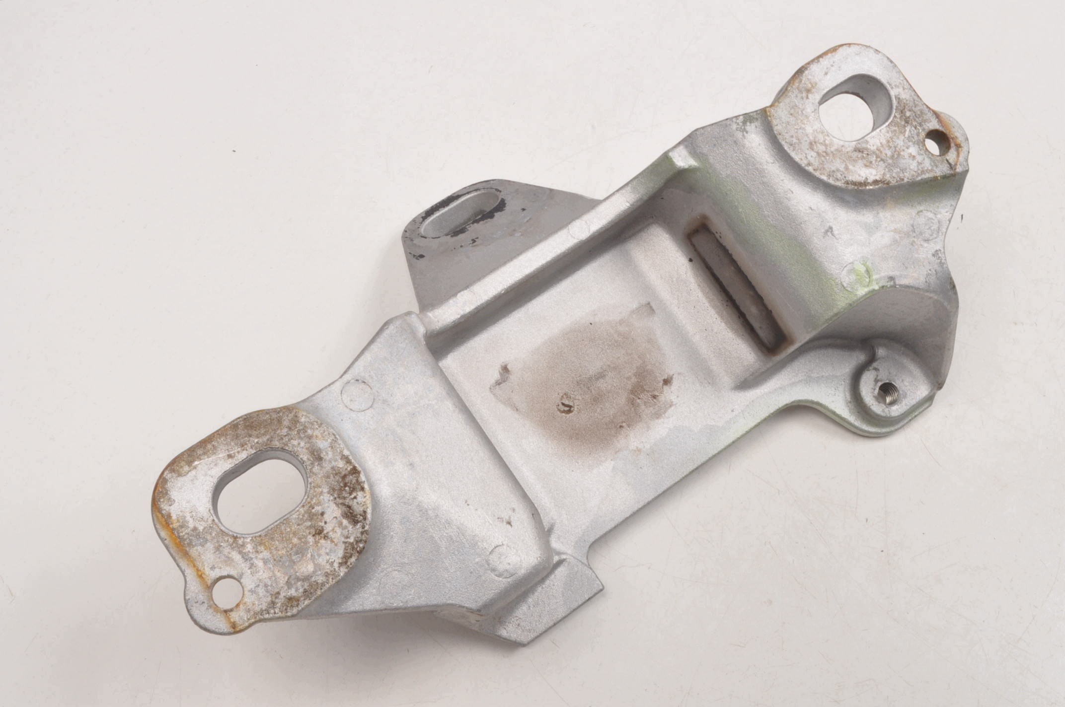 Supporto motore Mazda CX-30 2.5 e-Skyactiv-G 140CV usato image 3