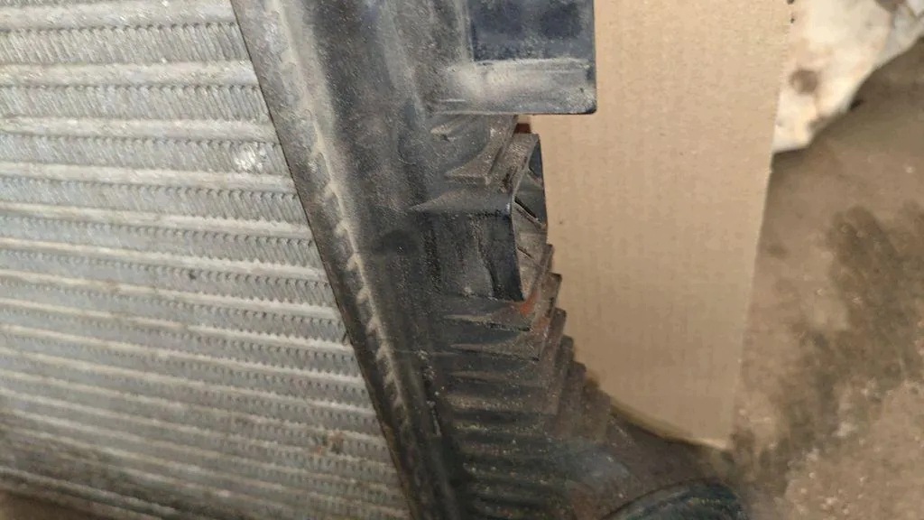 Intercooler Alfa Romeo 159 2.4L 154kW OEM 68740909 image 4