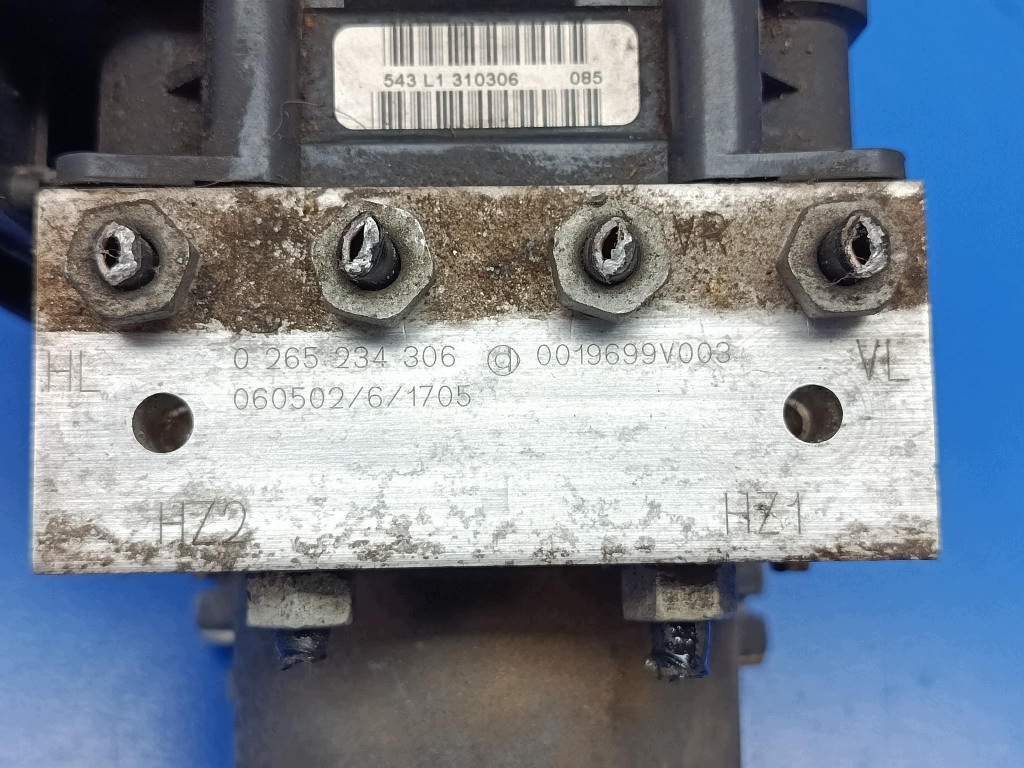 Smart Fortwo ABS-Pumpe 0019699V003 BOSCH Gebraucht image 6