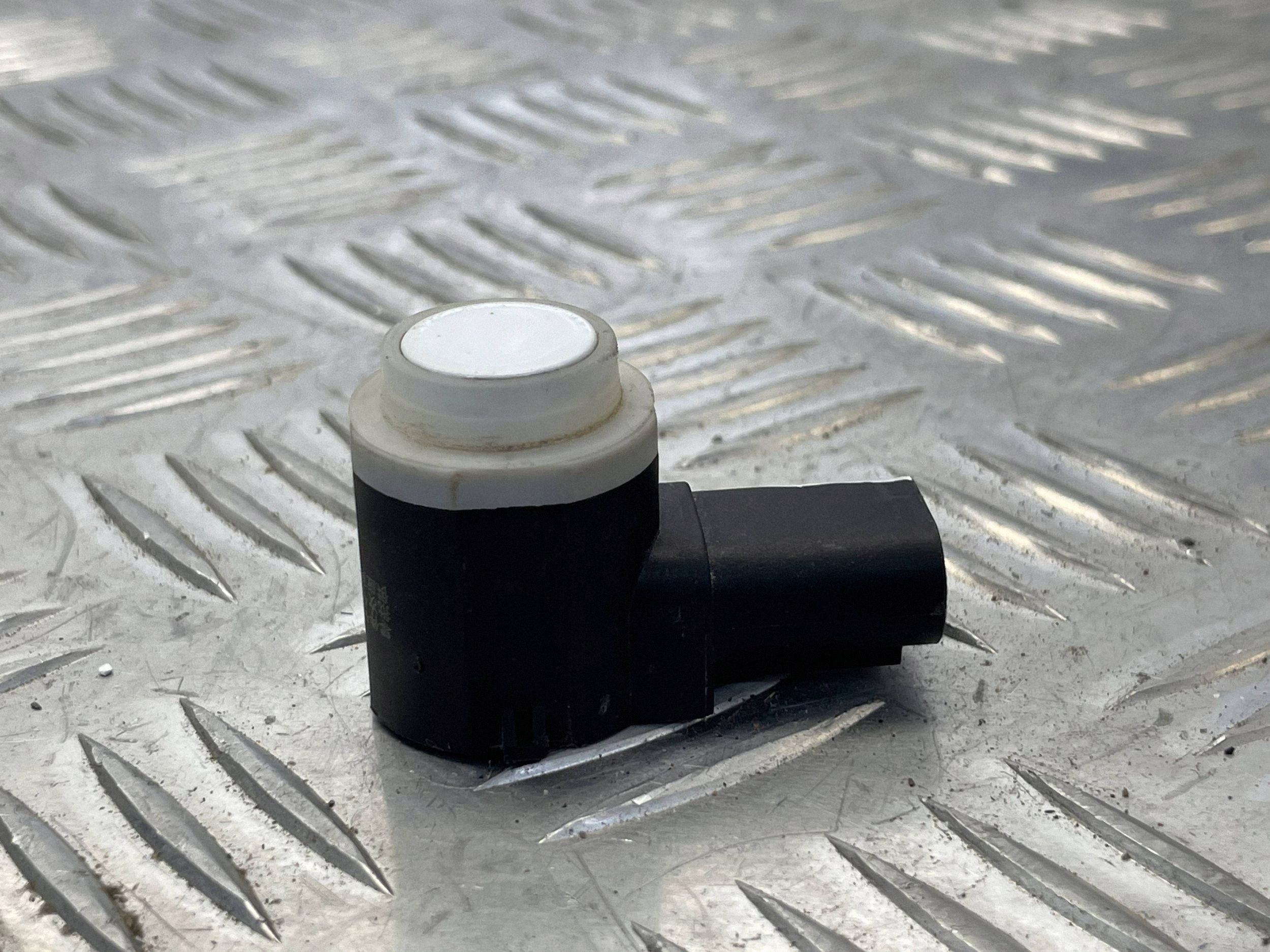MG ZS 2024 Heck-Parksensor PDC OEM 10376550 image 4