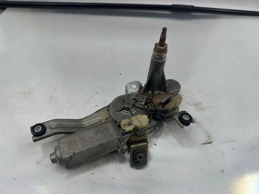 Honda Accord 2005 Heckwischermotor OEM 34952581 image 2