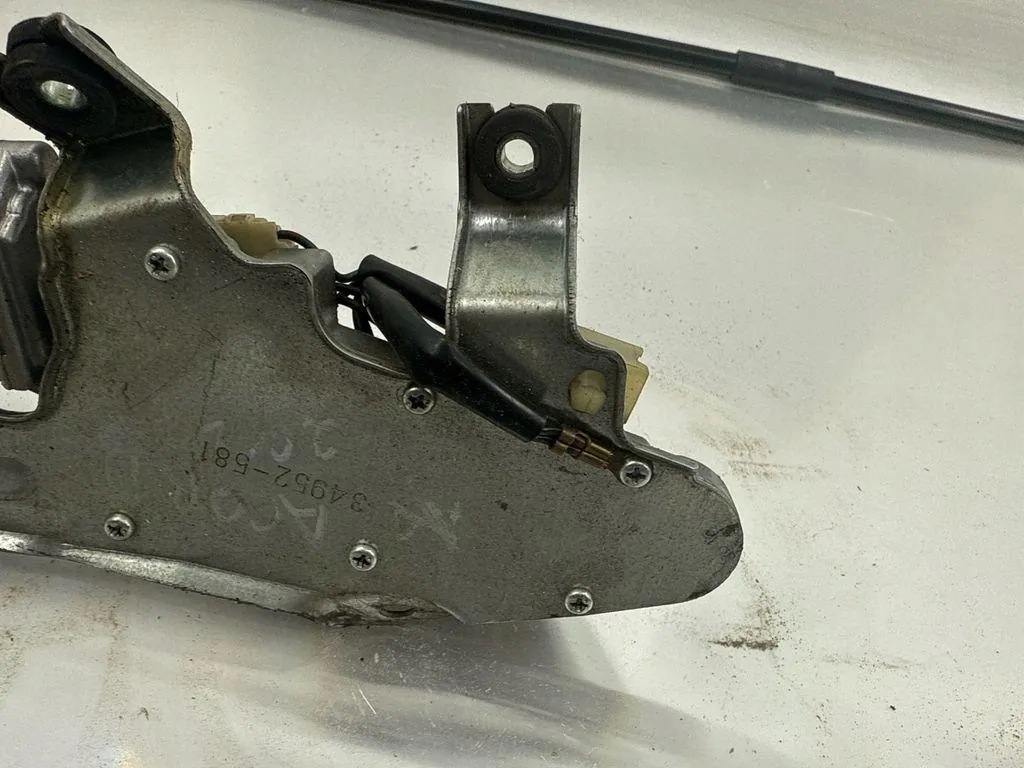 Honda Accord 2005 Heckwischermotor OEM 34952581 image 6