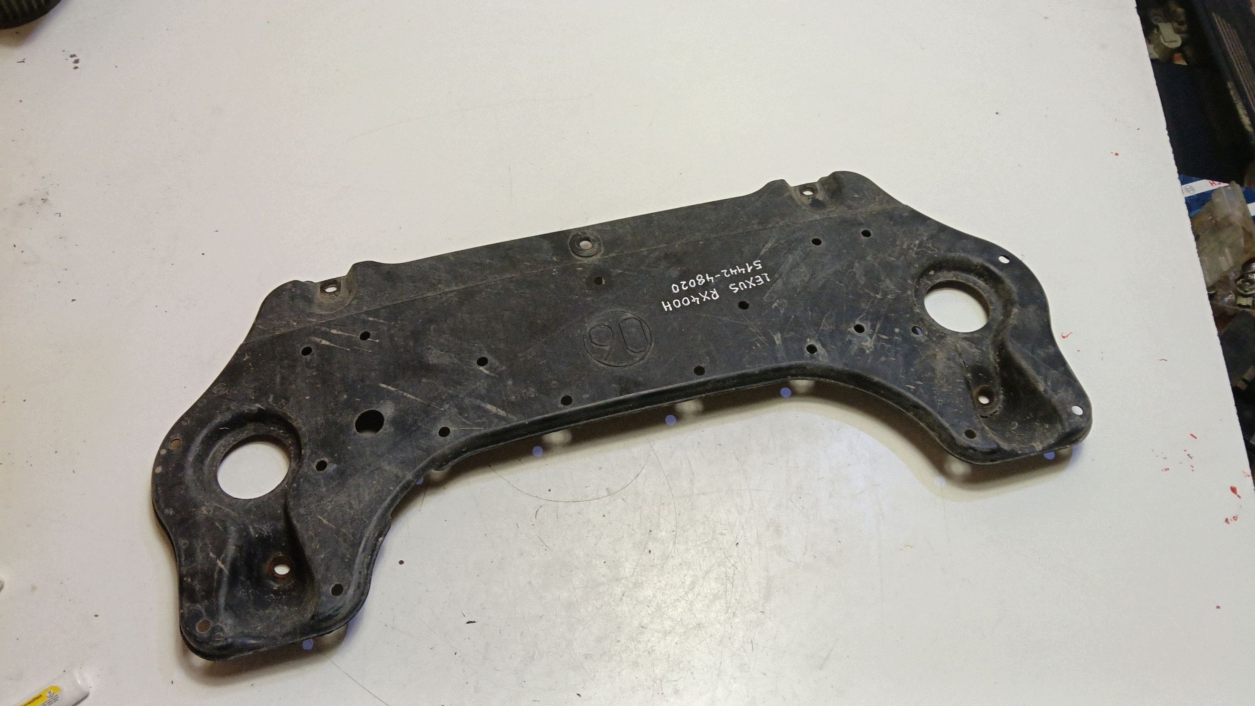 Motorunderskydd Lexus RX 330/350/400H 5144348020 image 3