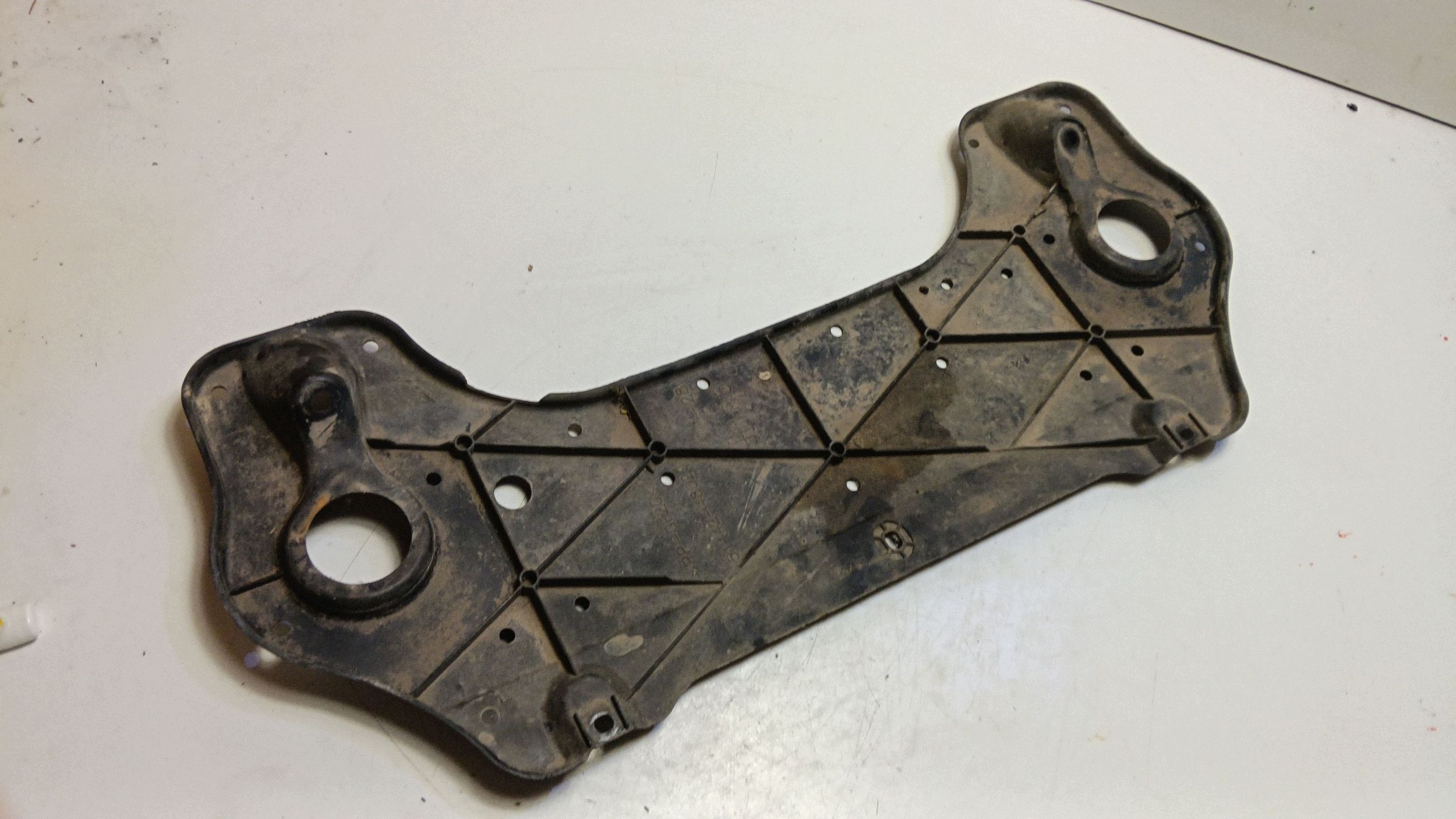 Motorunderskydd Lexus RX 330/350/400H 5144348020 image 4