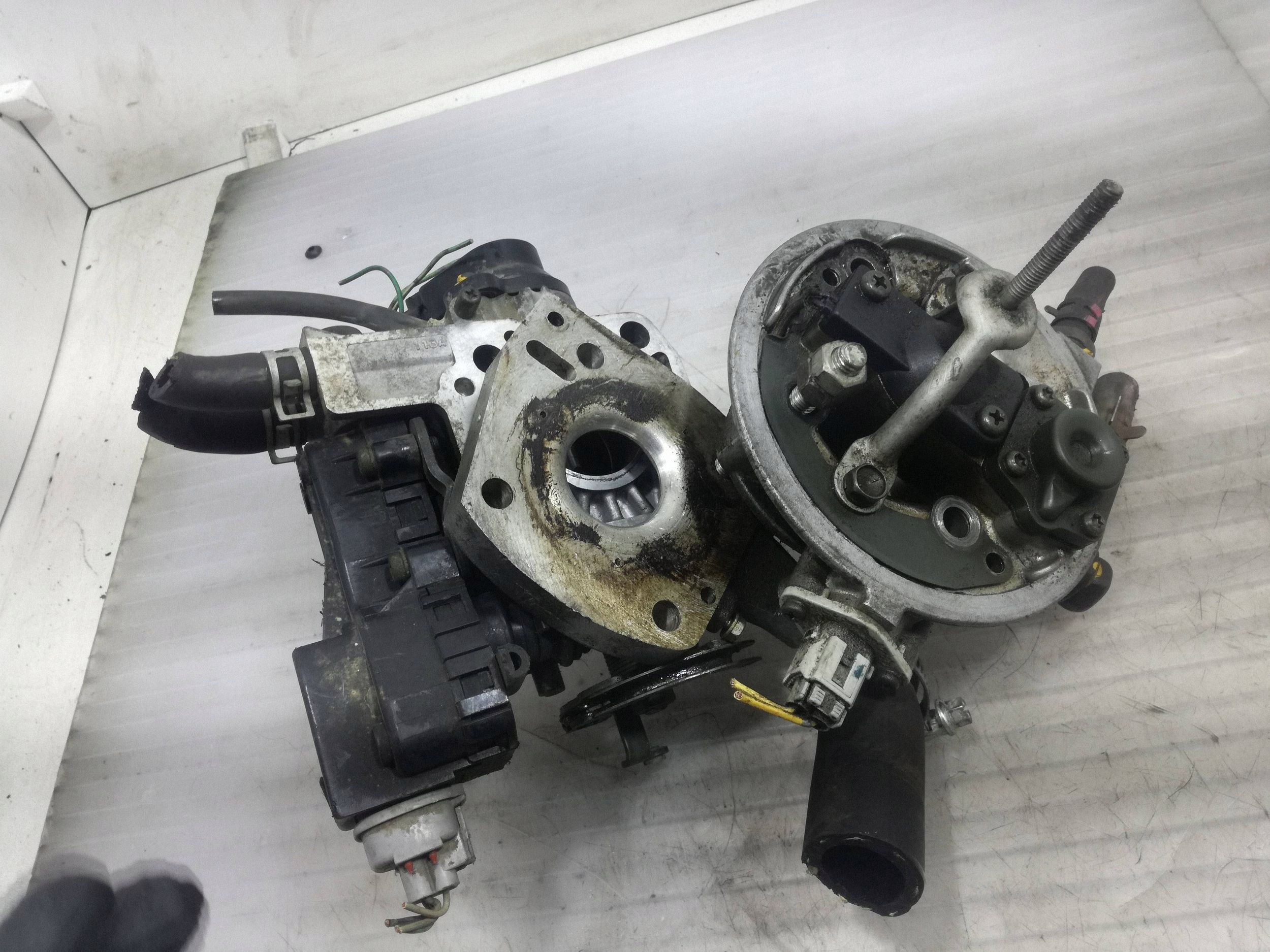 Opel Astra II G 1.6 kaasuläppä 90529471 image 3