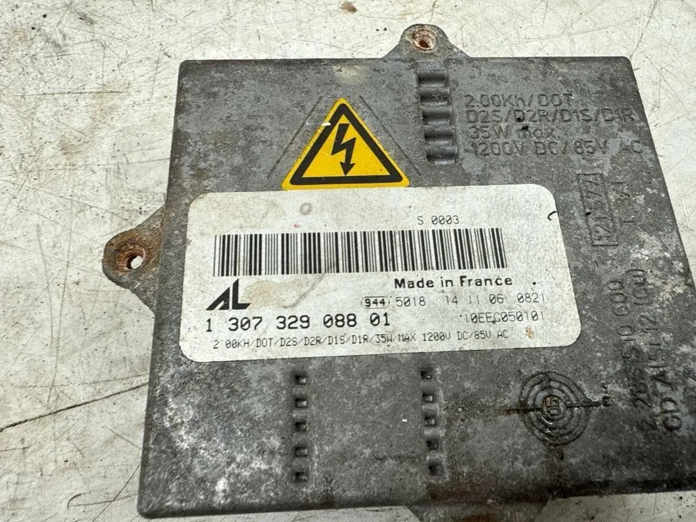Module Xénon Mercedes C W203 130732908801 image 6