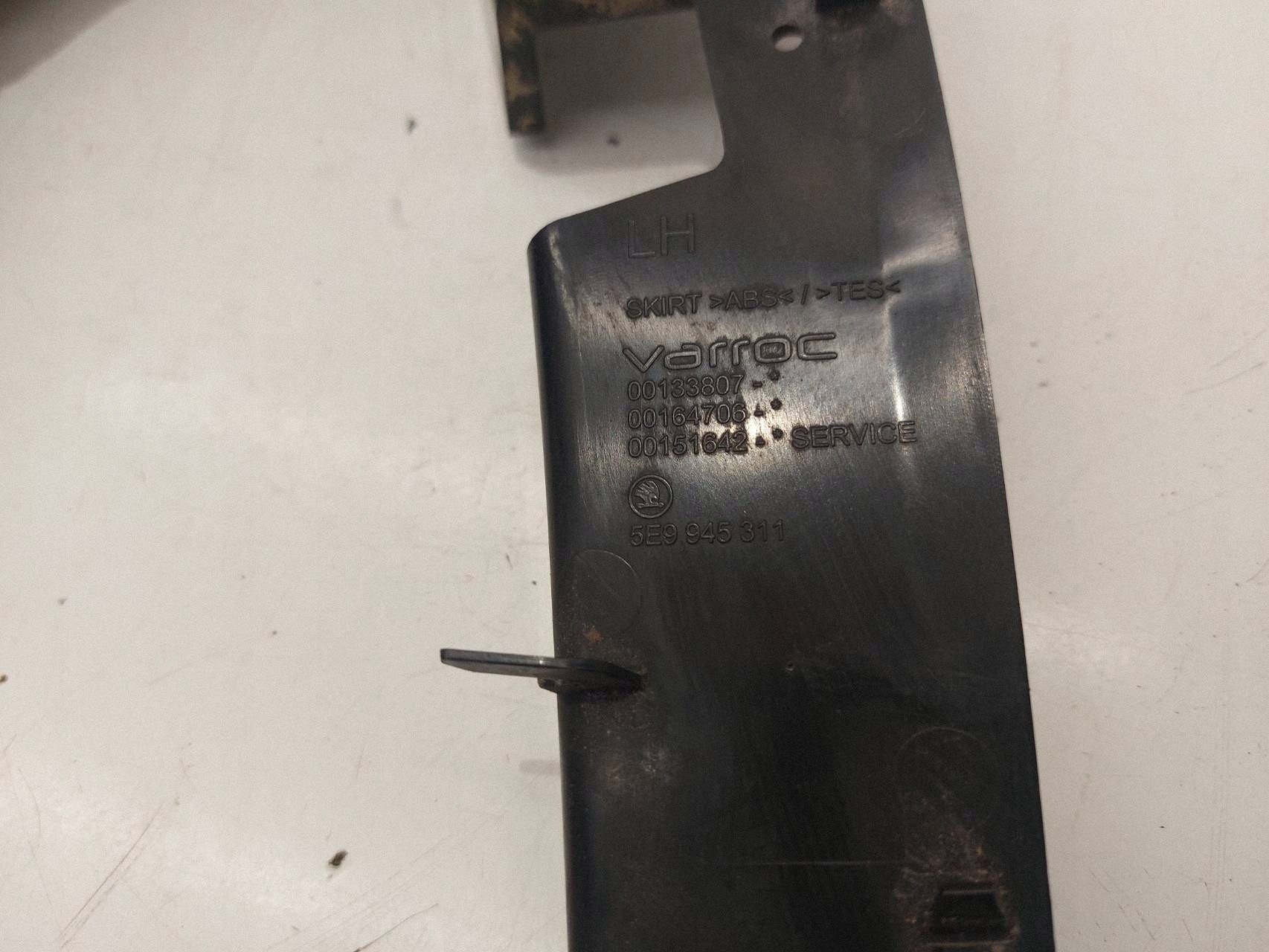 Achterlicht frame links Skoda Octavia Mk3 (5E) 00133807 image 3