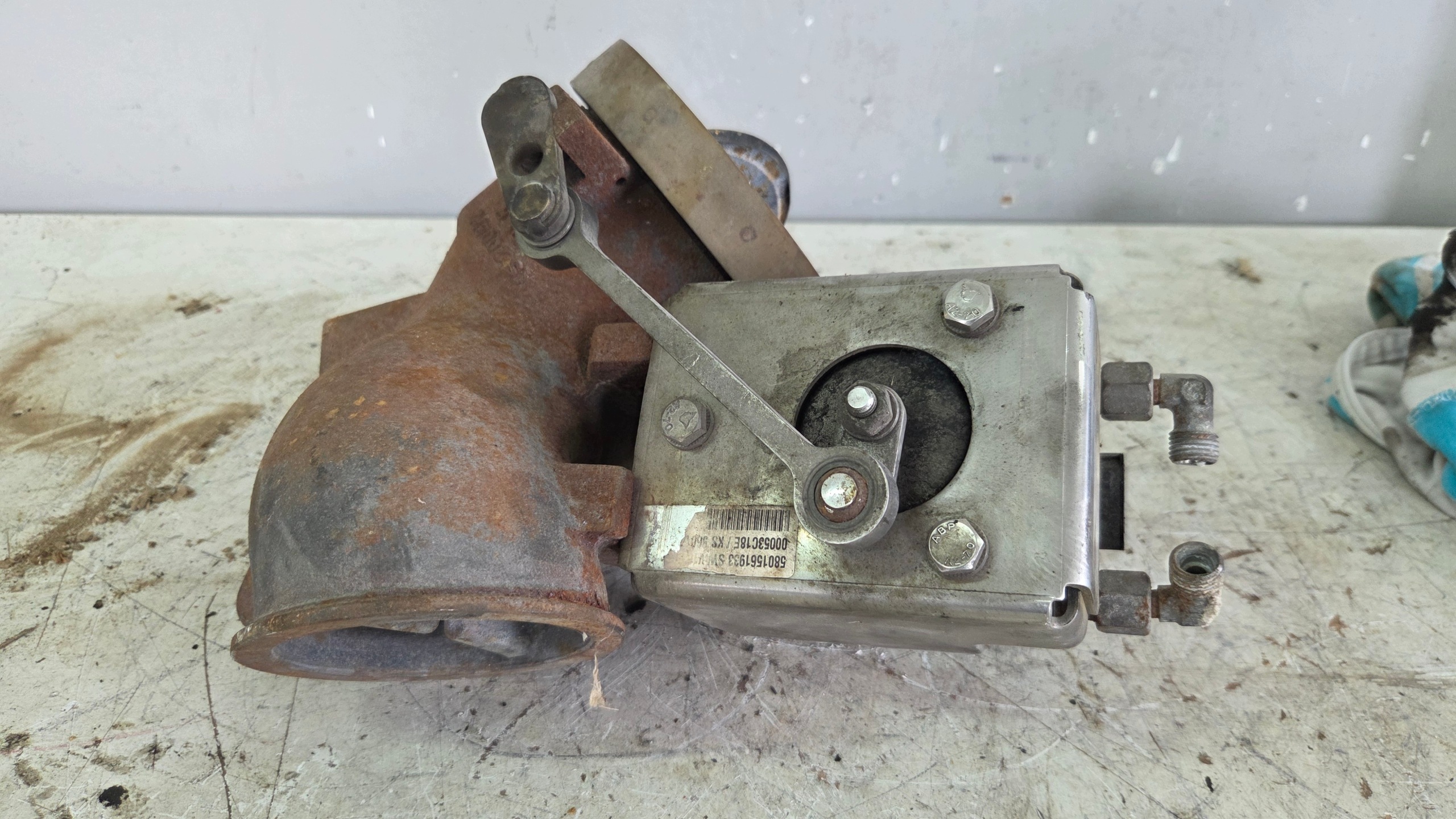 Soupape EGR Iveco Stralis 5801561933 image 2