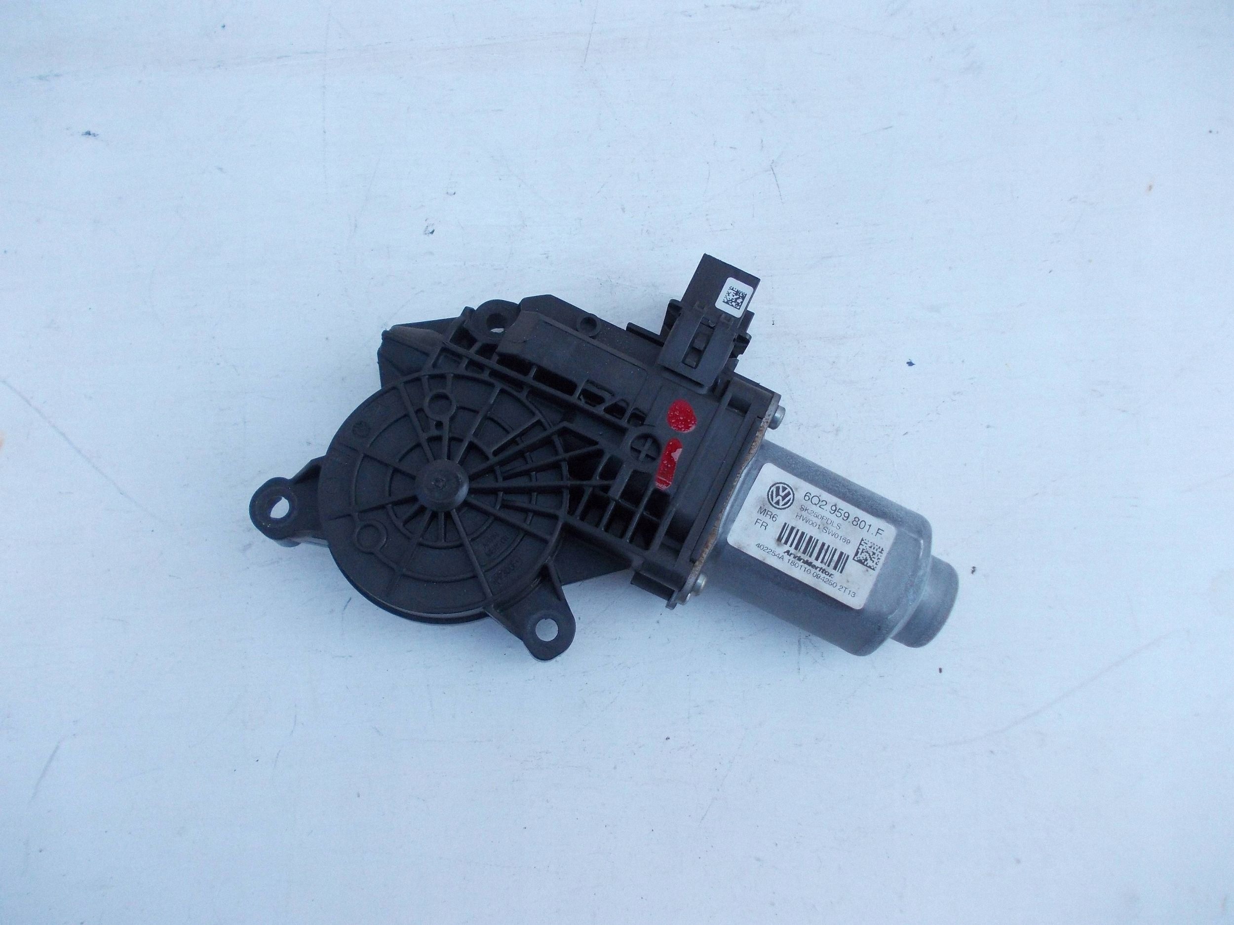 Motor elevalunas delantero derecho Skoda Fabia II VW Polo image 2