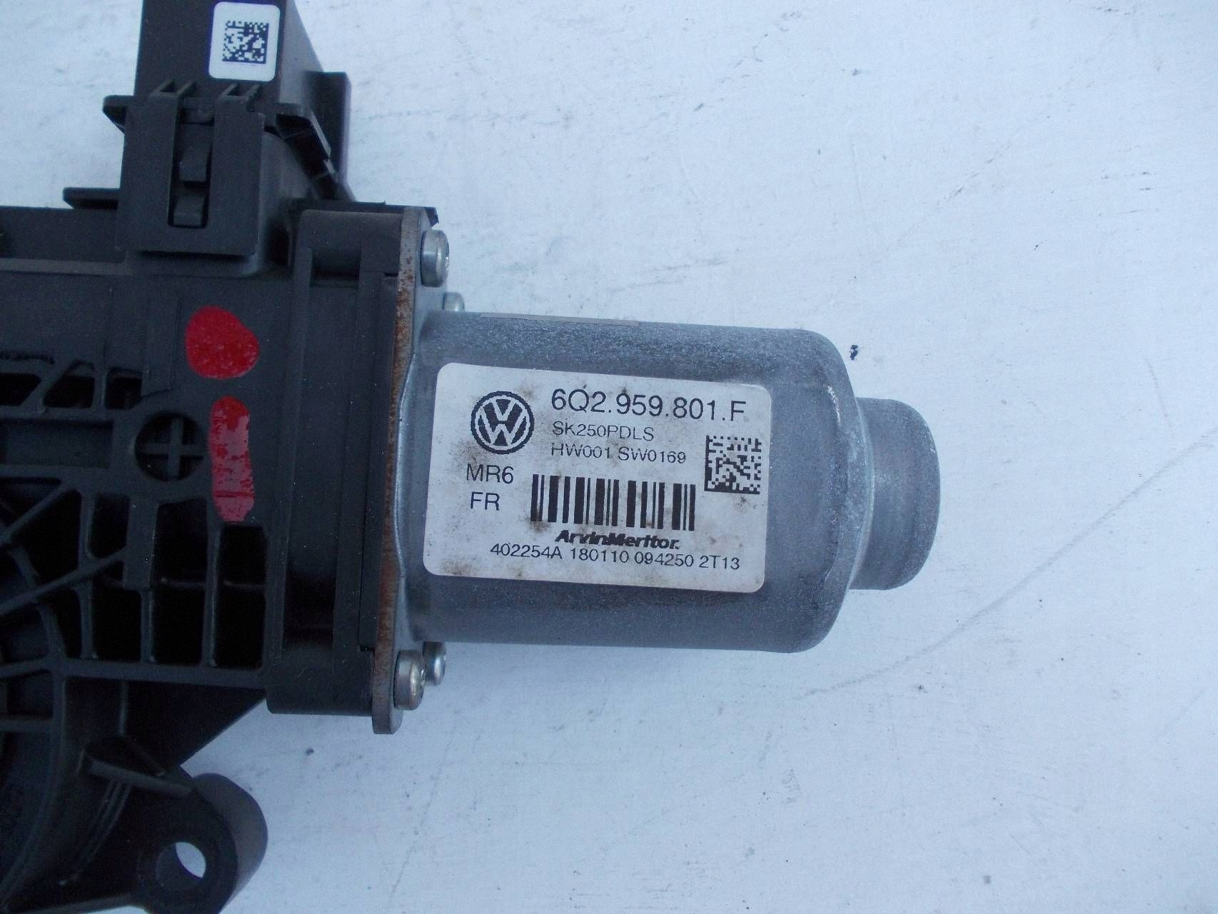 Motor elevalunas delantero derecho Skoda Fabia II VW Polo image 4