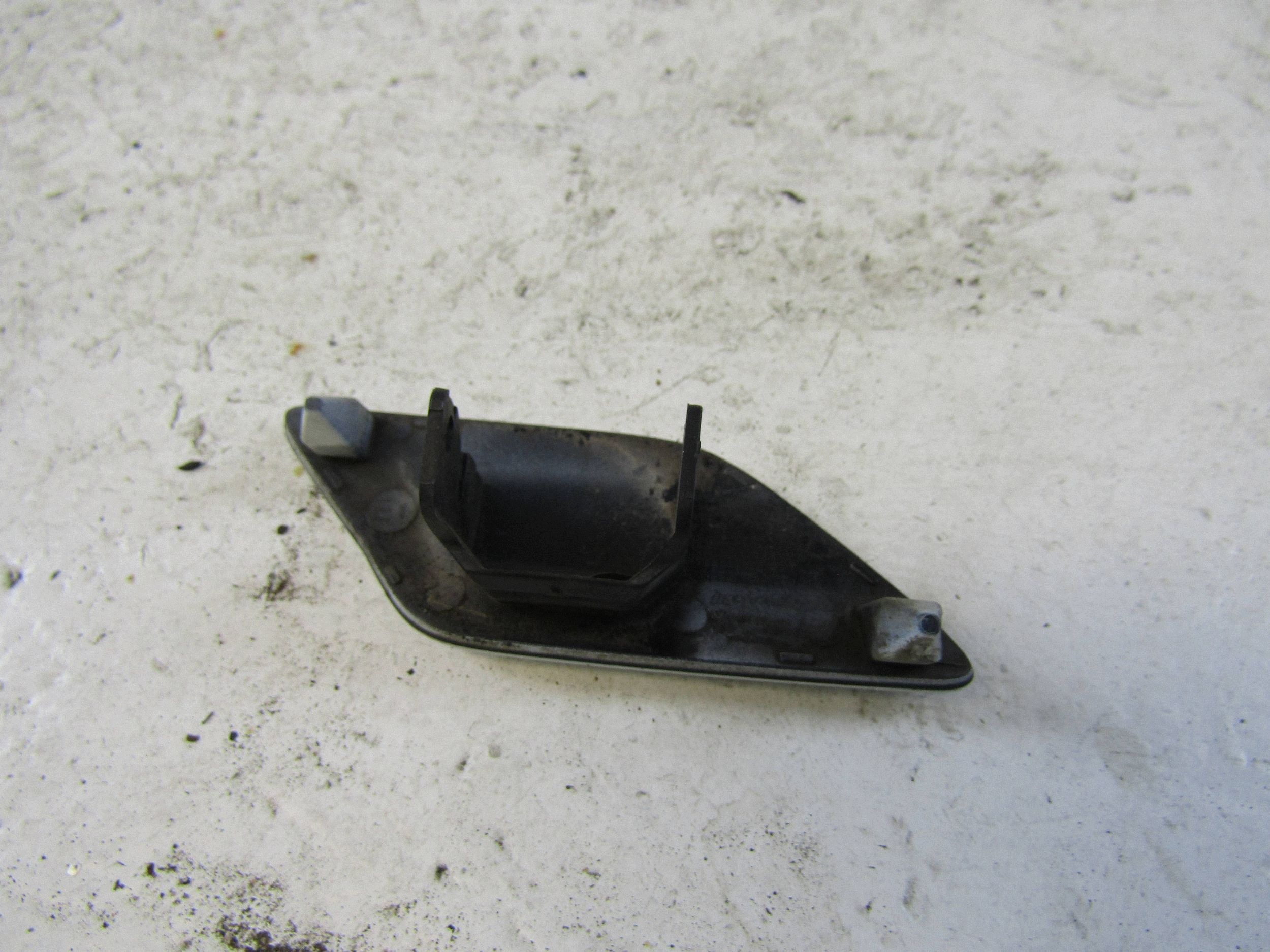 VW Arteon sproeiervuller links 3G8955109 image 4
