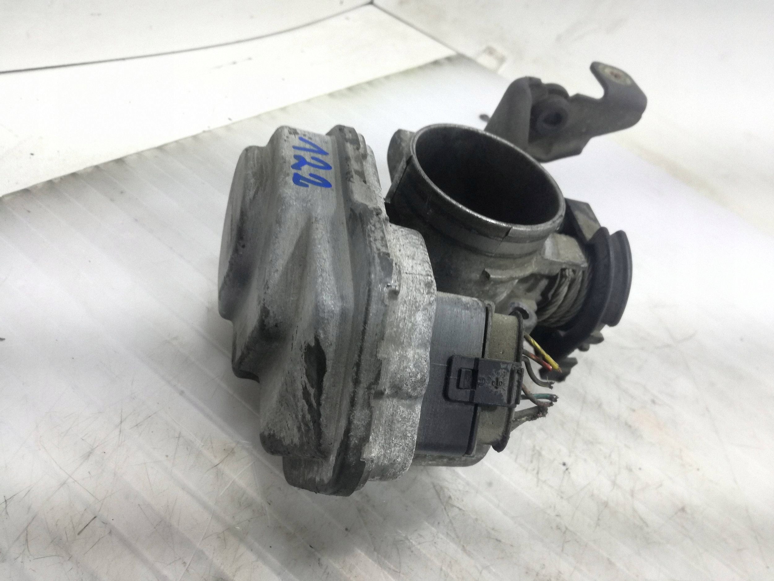 Skoda 030133064D Corpo Farfalla Usato image 2