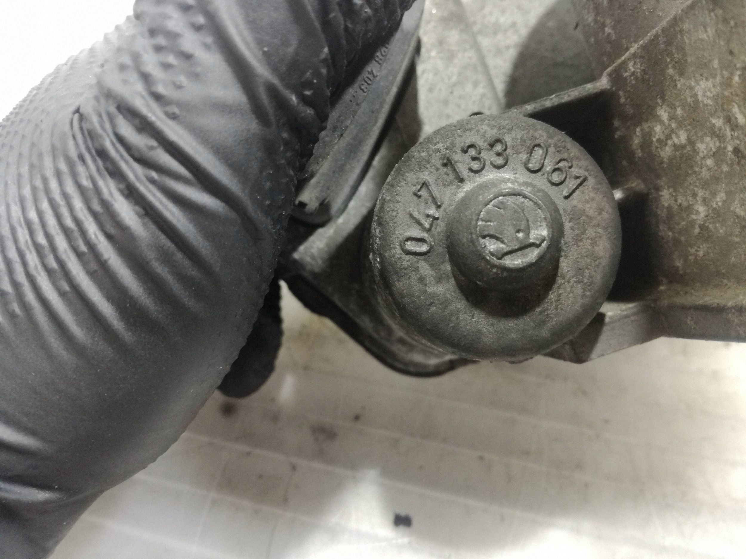 Skoda 030133064D Corpo Farfalla Usato image 3