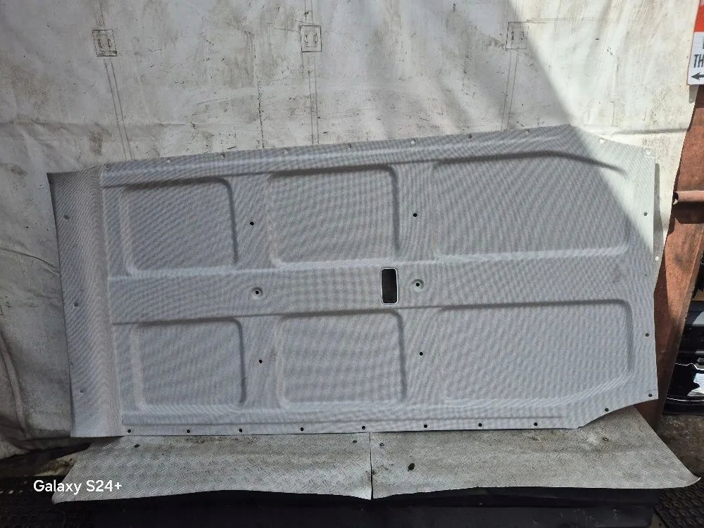 PODSUFITKA VW CADDY III LIFT MAXI 2K3867499C image 2