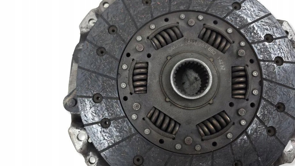 Embrayage BMW E90 3.0 D M57 124041310 image 3