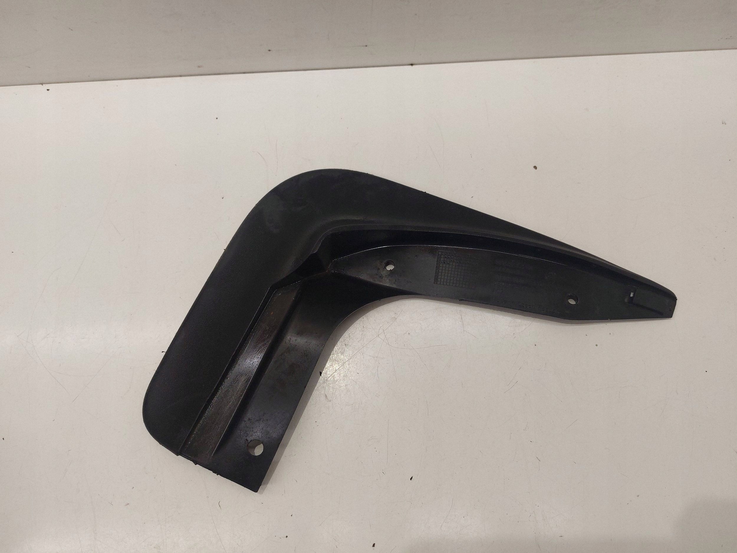 Skoda Octavia Mk3 (5E) 2013 Front Mud Flaps OEM 5E0075111 image 2