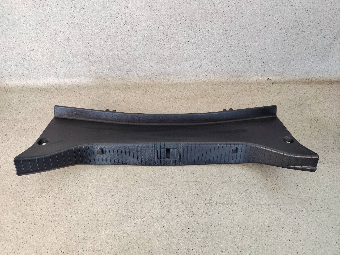 Takakontin kynnyssuojus A2126930233 Mercedes CLS W218