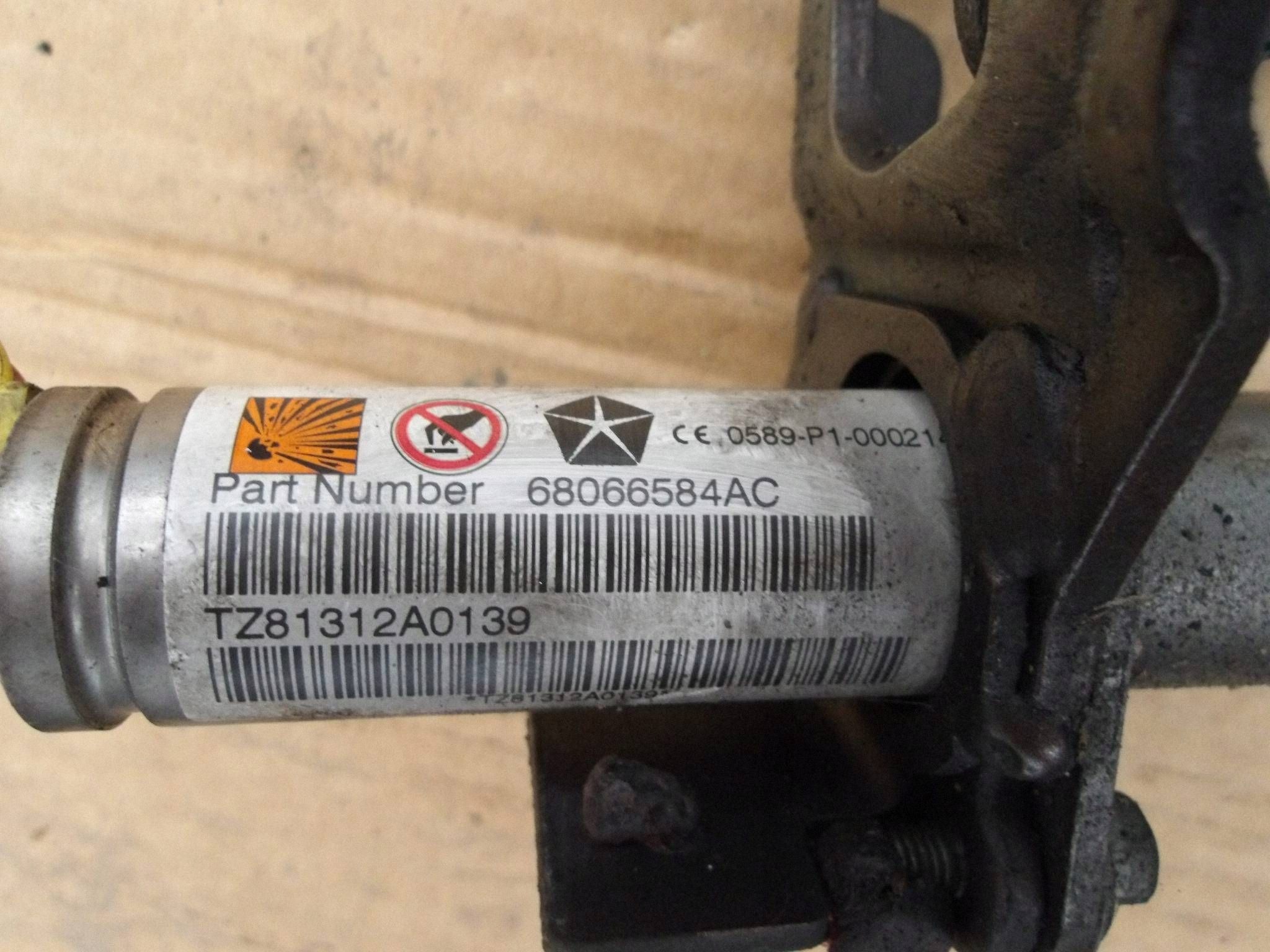 Aktive Motorhaubenscharniere Fiat Freemont I OEM 68066584AC image 6
