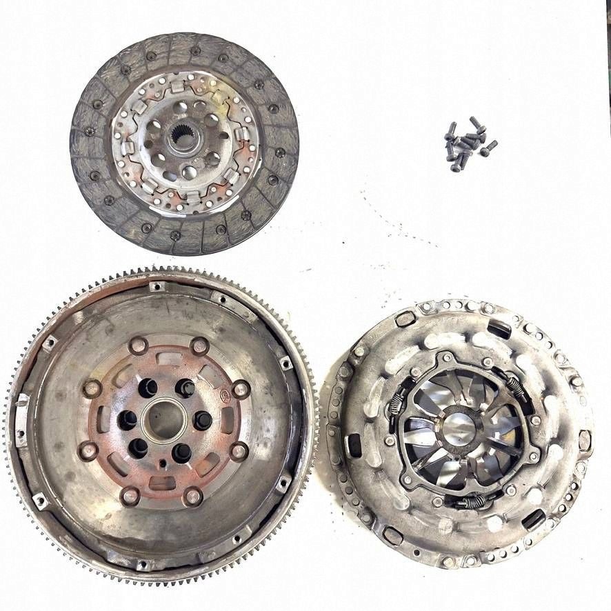 Kit embrayage VW Golf V 2005 OEM 123042610 image 2