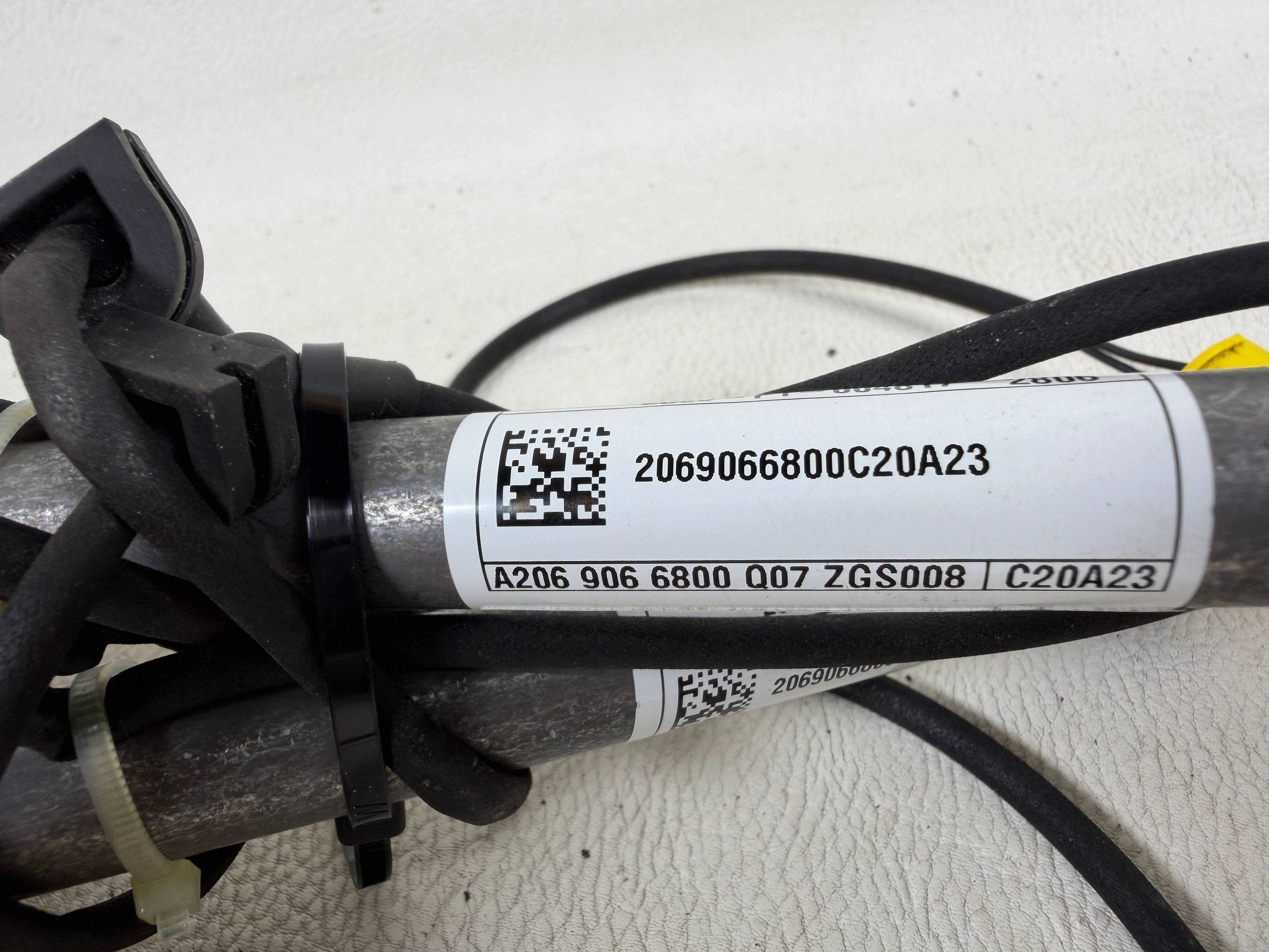 Mercedes 2069066800 Actuateur Capot image 3