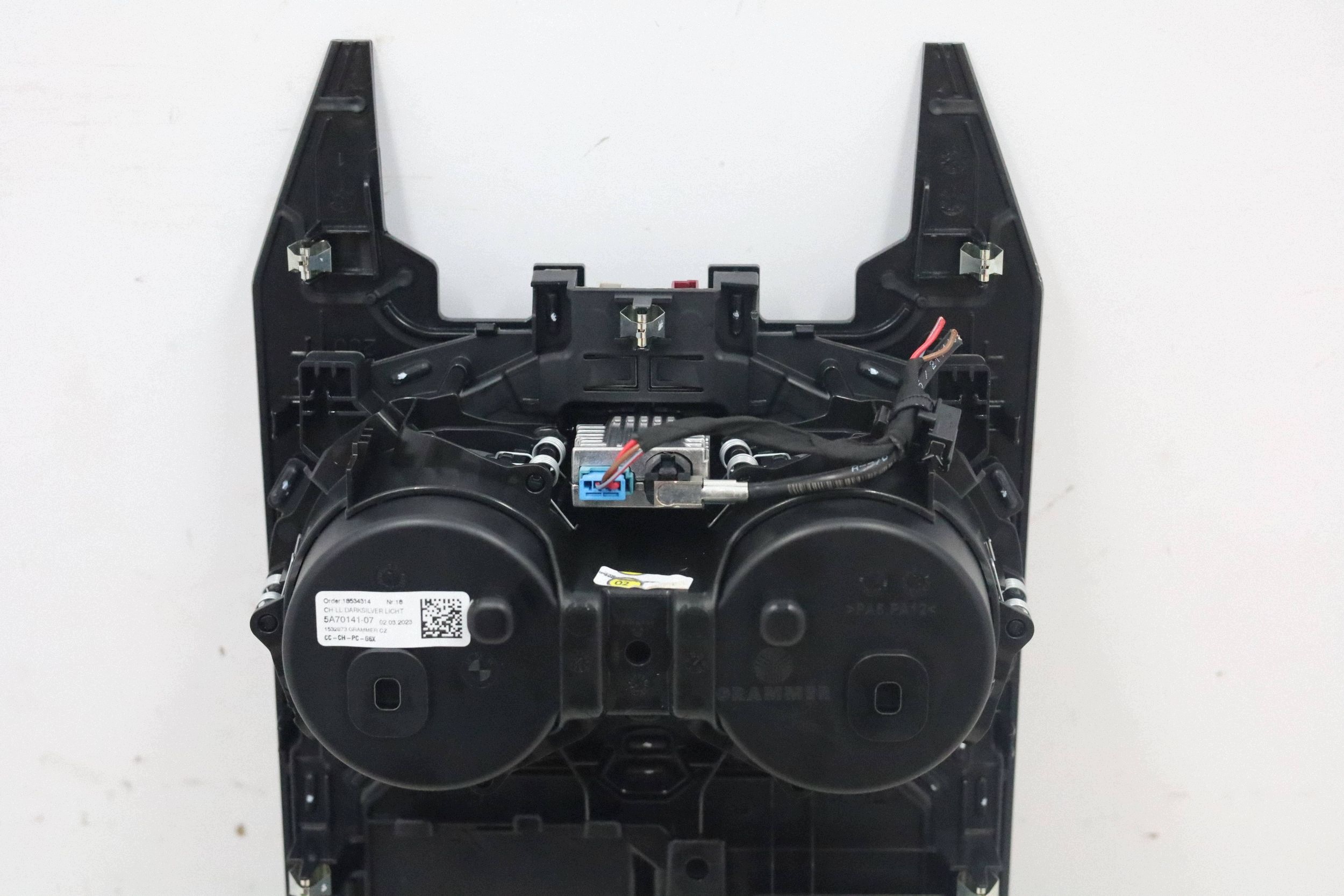 Getränkehalter Ablage BMW G60 G61 G90 G99 OEM 5A854F7MWGK45689 image 6