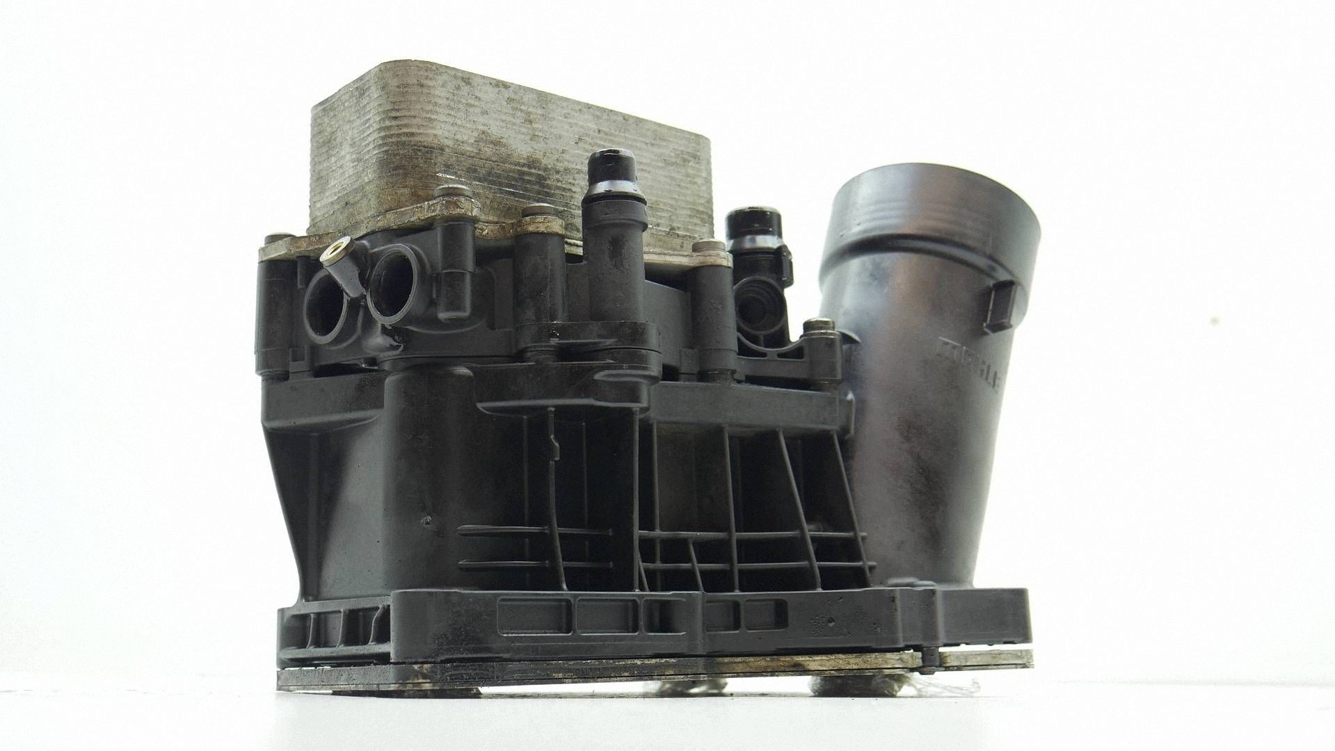 Olie filter basis BMW F10 F11 3.0 D WAH45620 image 3