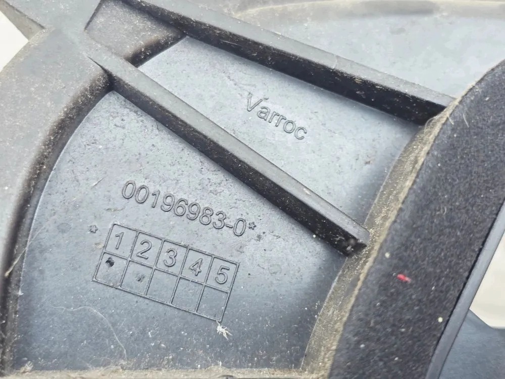 Polttimonpidike PEUGEOT 208 00196983 1.2L 60kW 2016 image 6