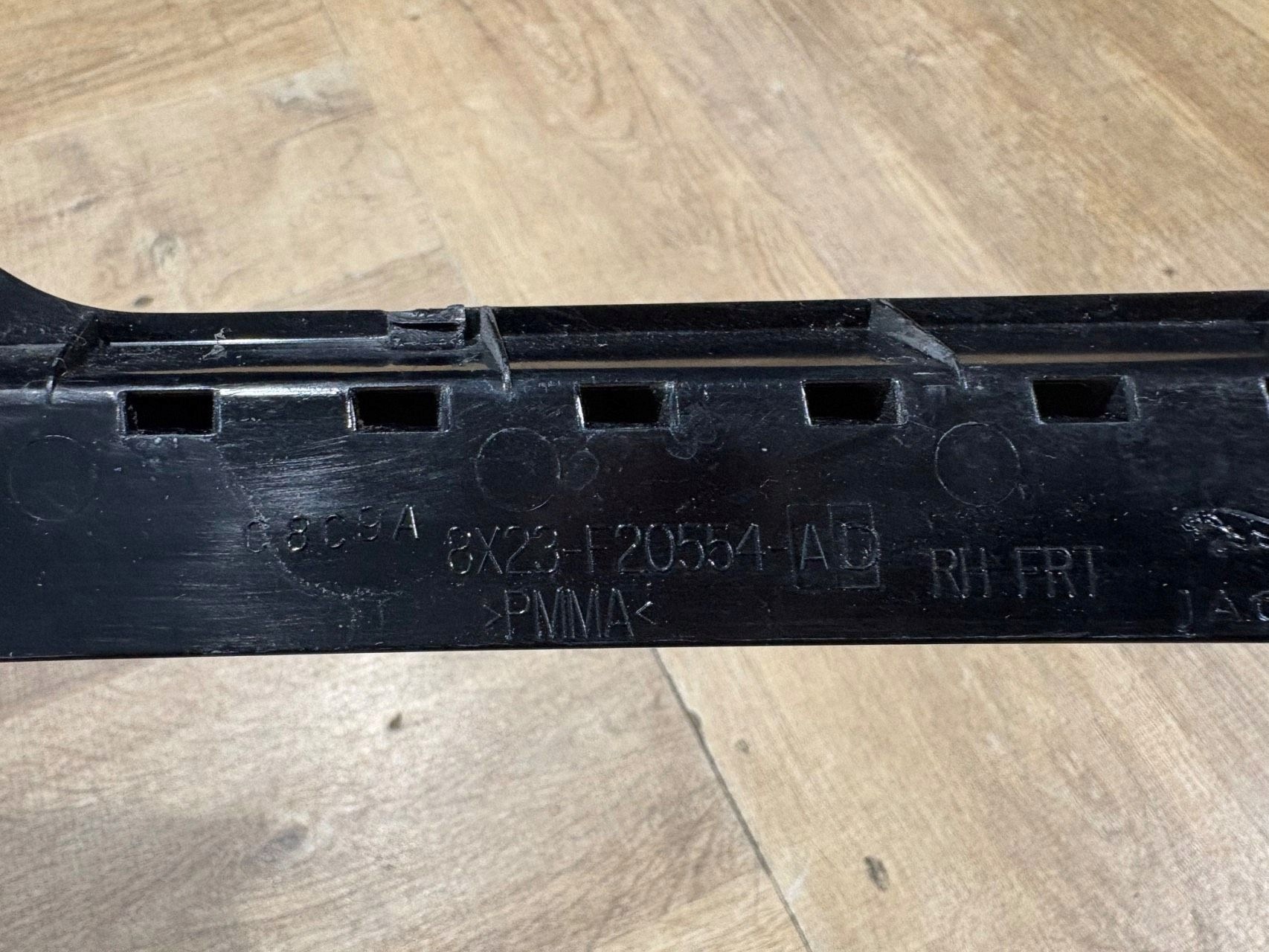 Liste de porte avant droite Jaguar F-Pace 8809A image 6