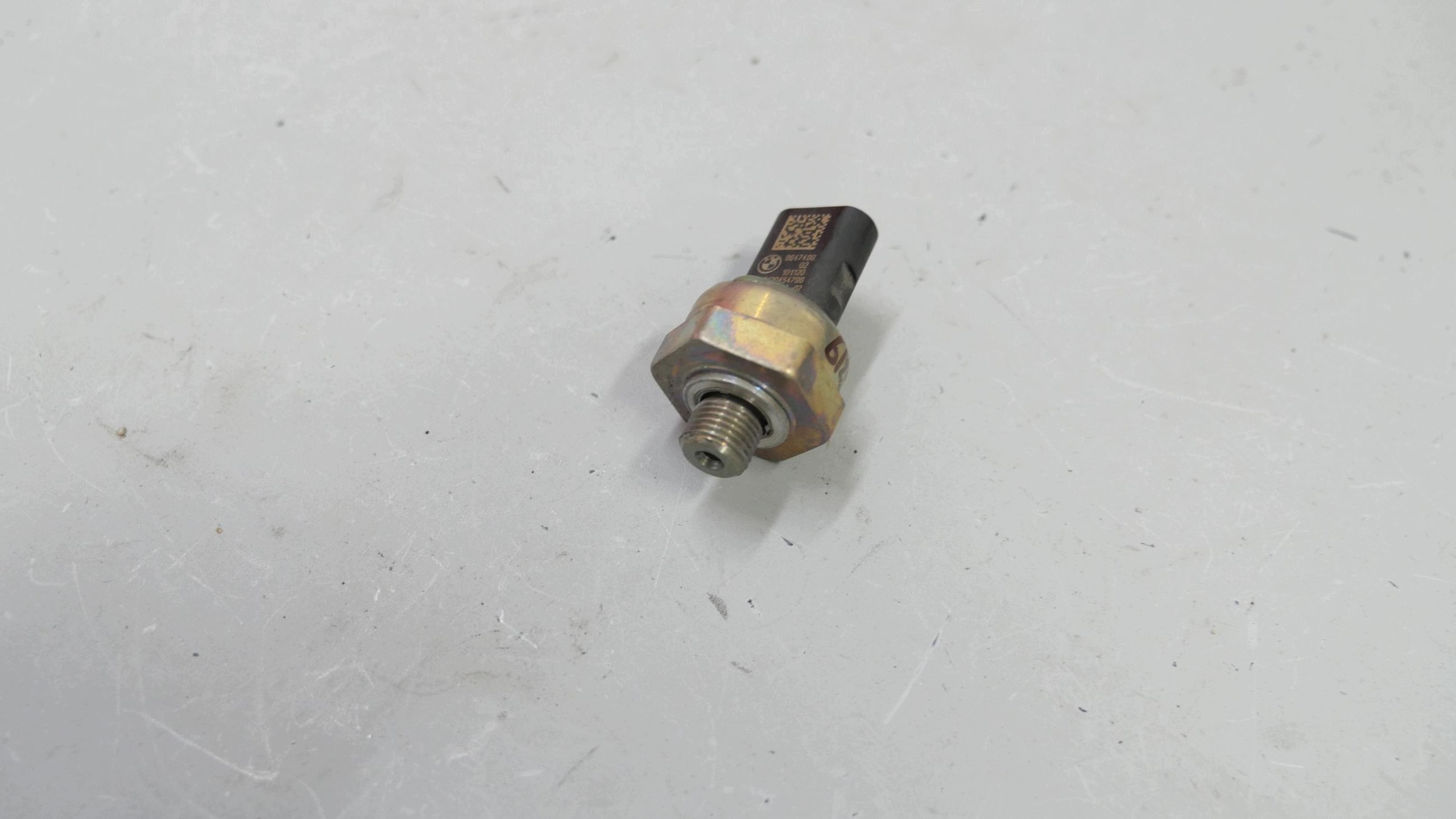 BMW F30 G20 G30 Öldrucksensor 8647488 image 3