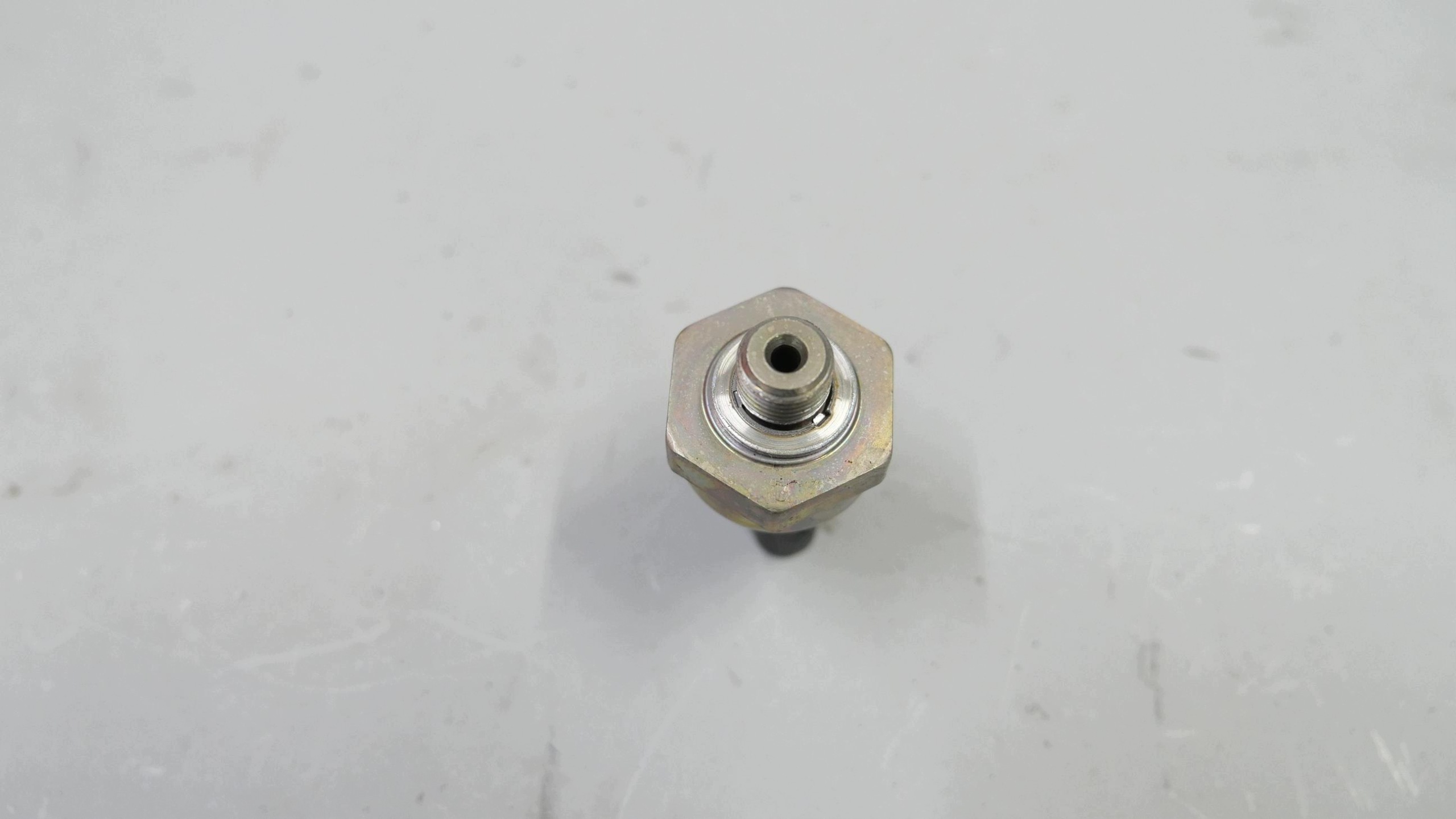 BMW F30 G20 G30 Öldrucksensor 8647488 image 5