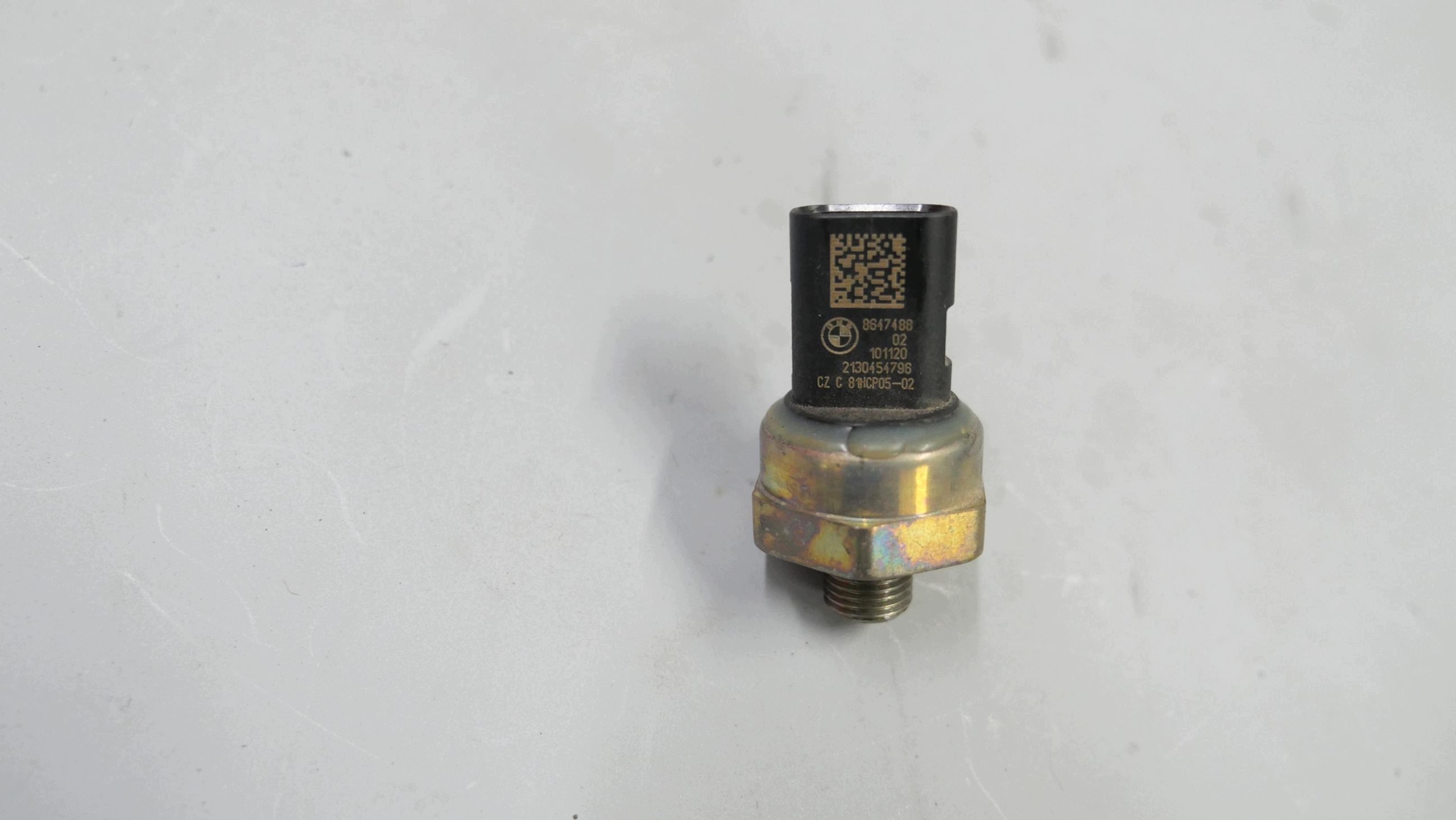 BMW F30 G20 G30 Öldrucksensor 8647488 image 6