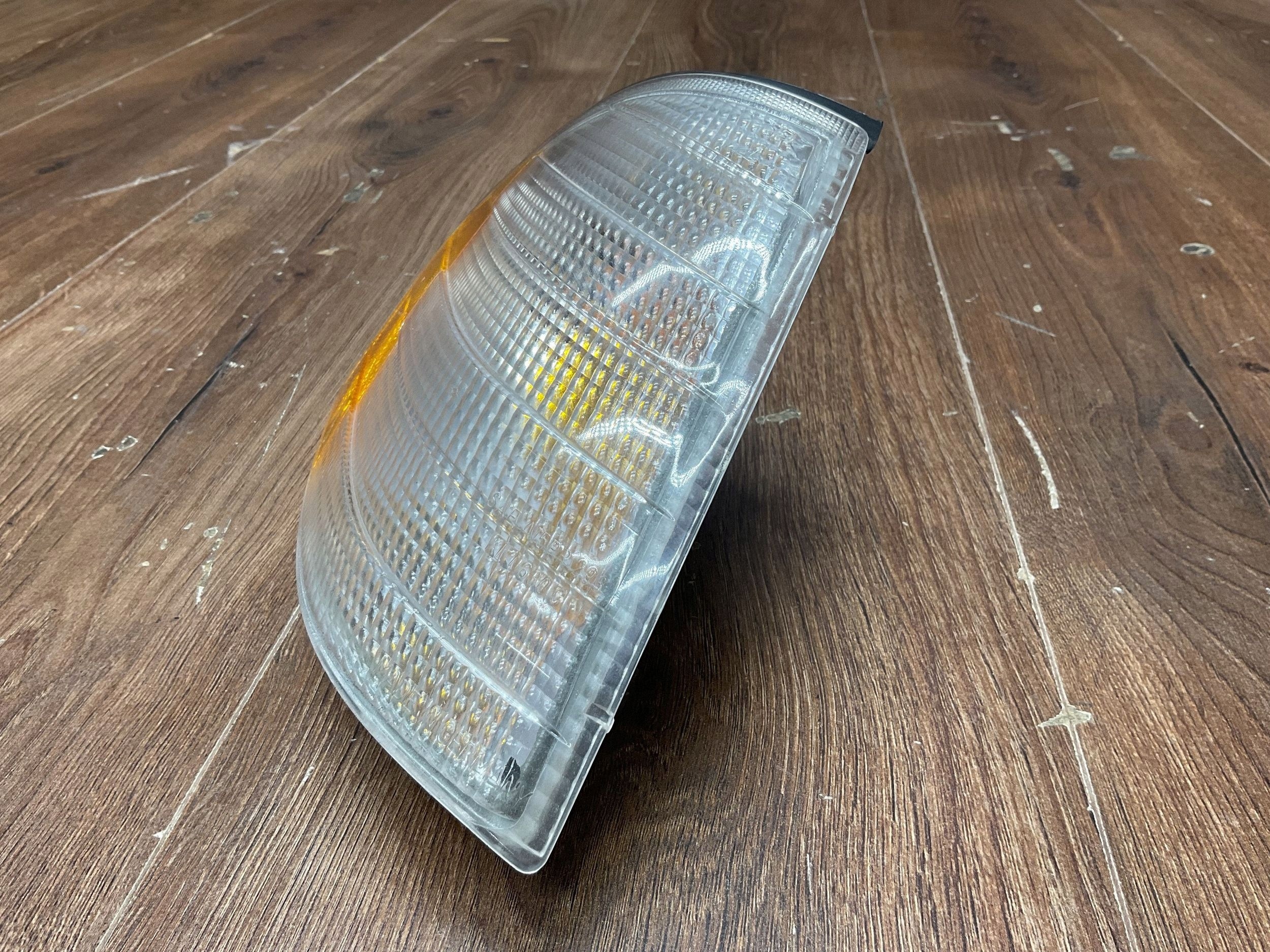 LAMP OF DIRECTIONS OF RIGHTS MERCEDES SL R129 1315106913 1298260843