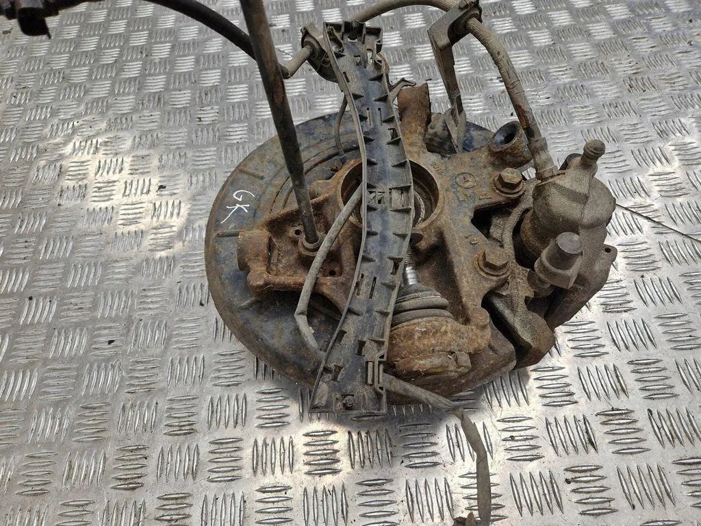 Cubo rueda trasera Mercedes R W251 A1645400717 image 6