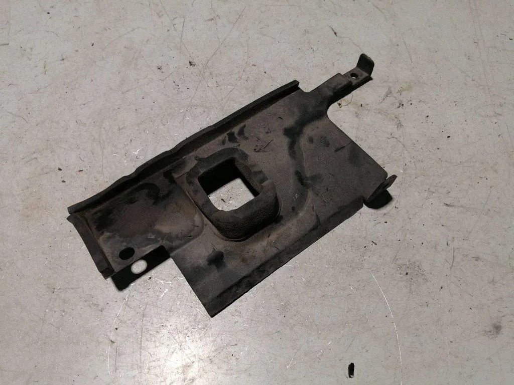 Motorraumteile NISSAN PATHFINDER IV (R52) 625423KA0A 3.5L