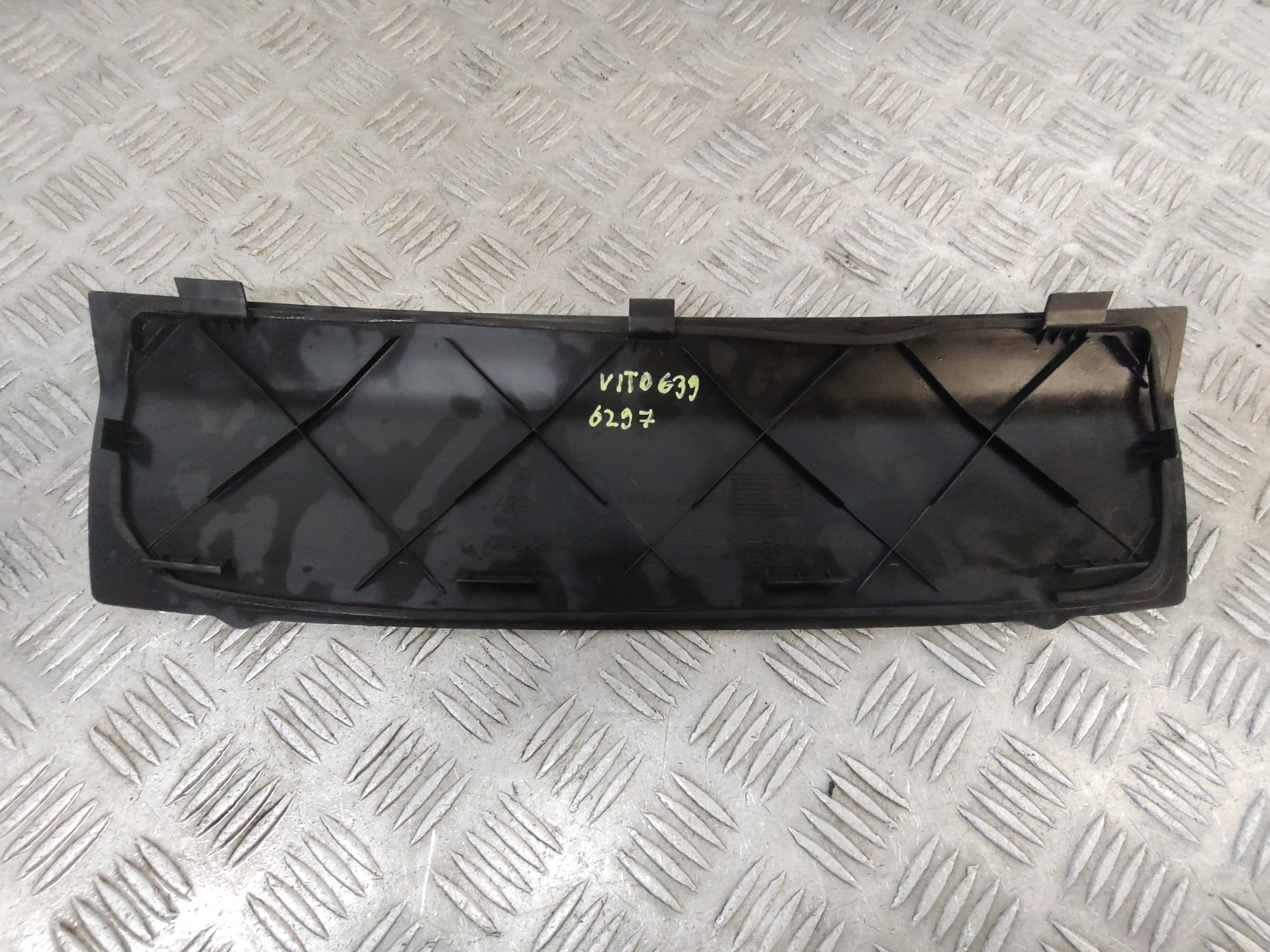 Air Filter Cover for Mercedes-Benz Vito W639 OEM A6398840022