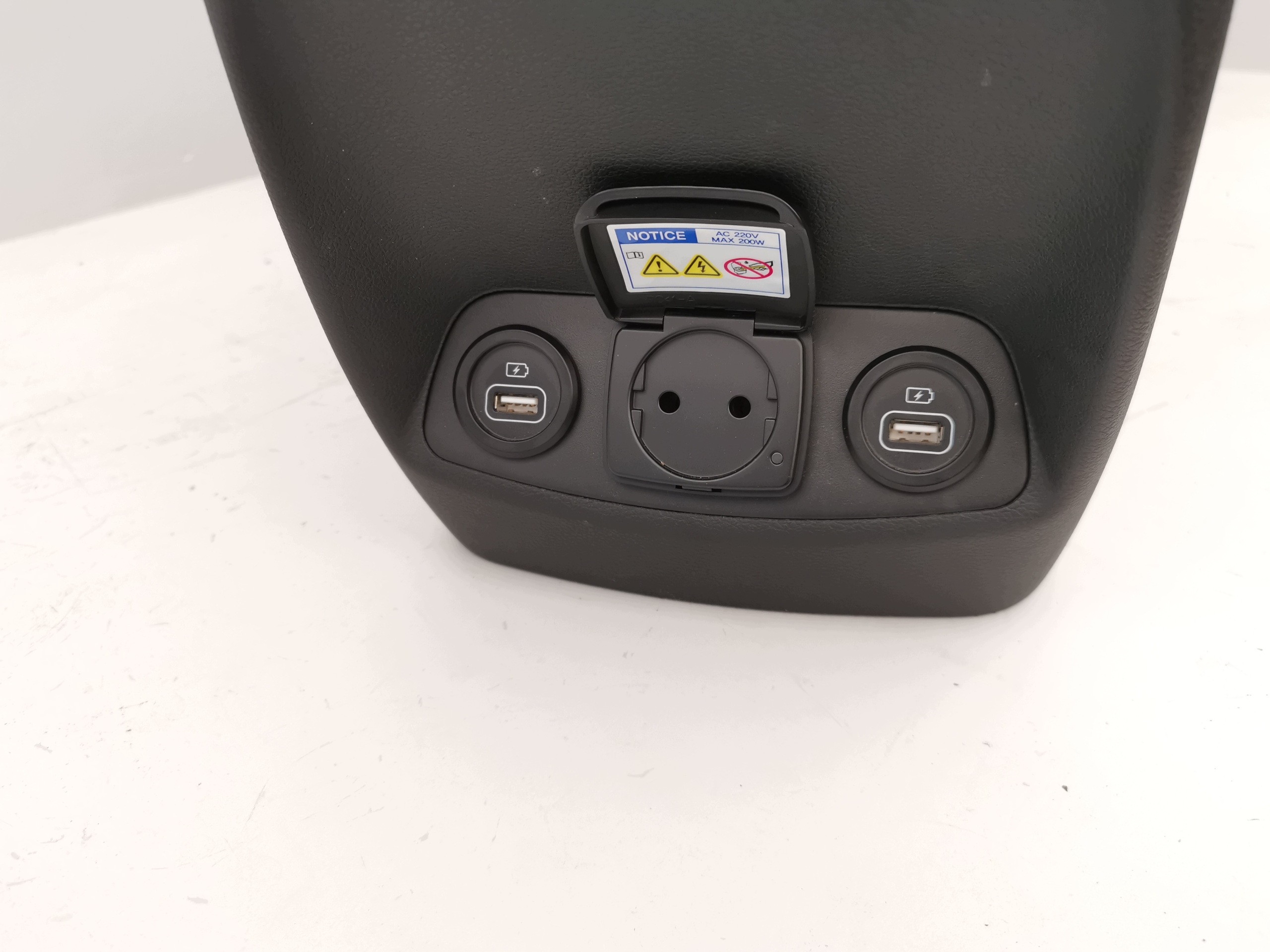 Hyundai Santa Fe IV Lift Armlehne Tunnel Mittelpanel Dekor FGHRTY744554 image 4
