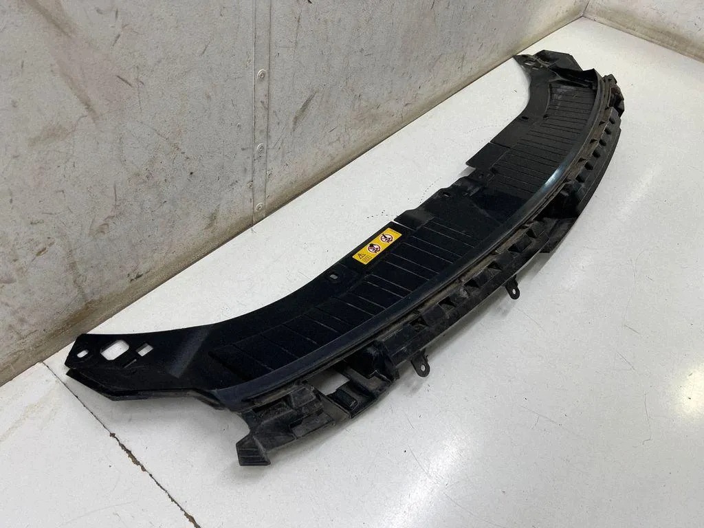 Etupään yläosa MERCEDES-BENZ A2478858203