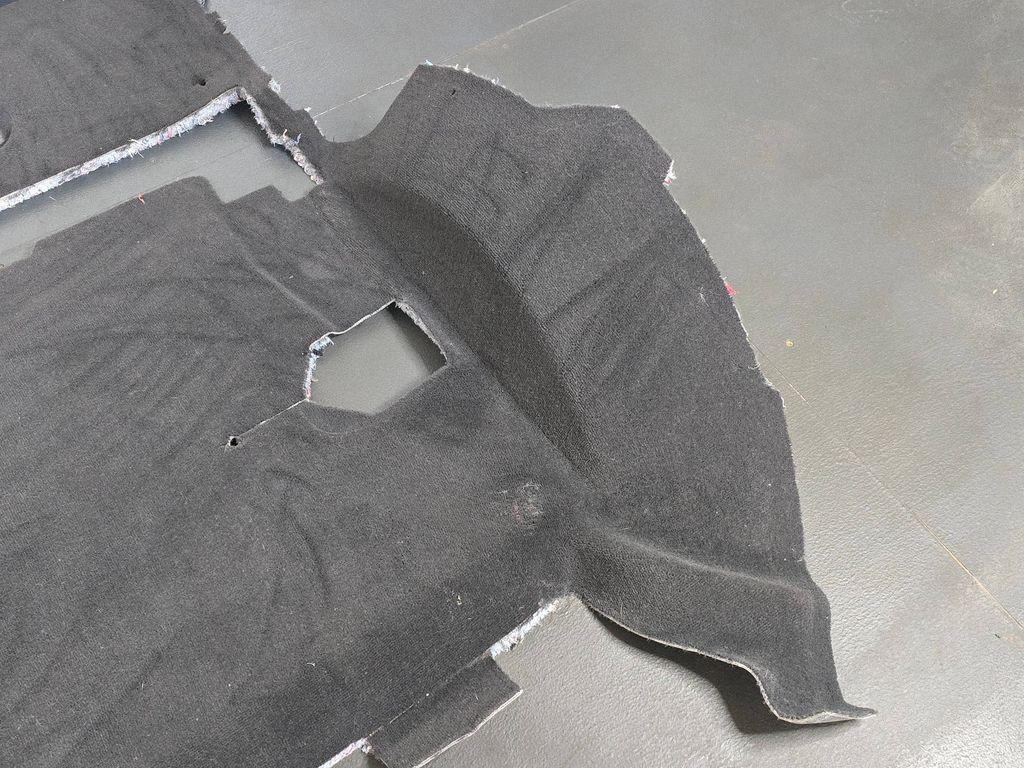 Tapis intérieur Cadillac Escalade 22885607 image 3