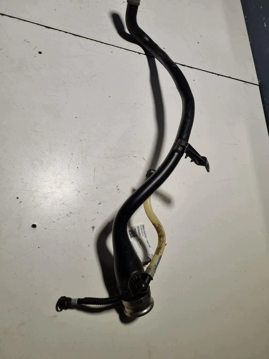 Polttoainetankin putki BMW 5 Touring F11 R2720634805 image 3