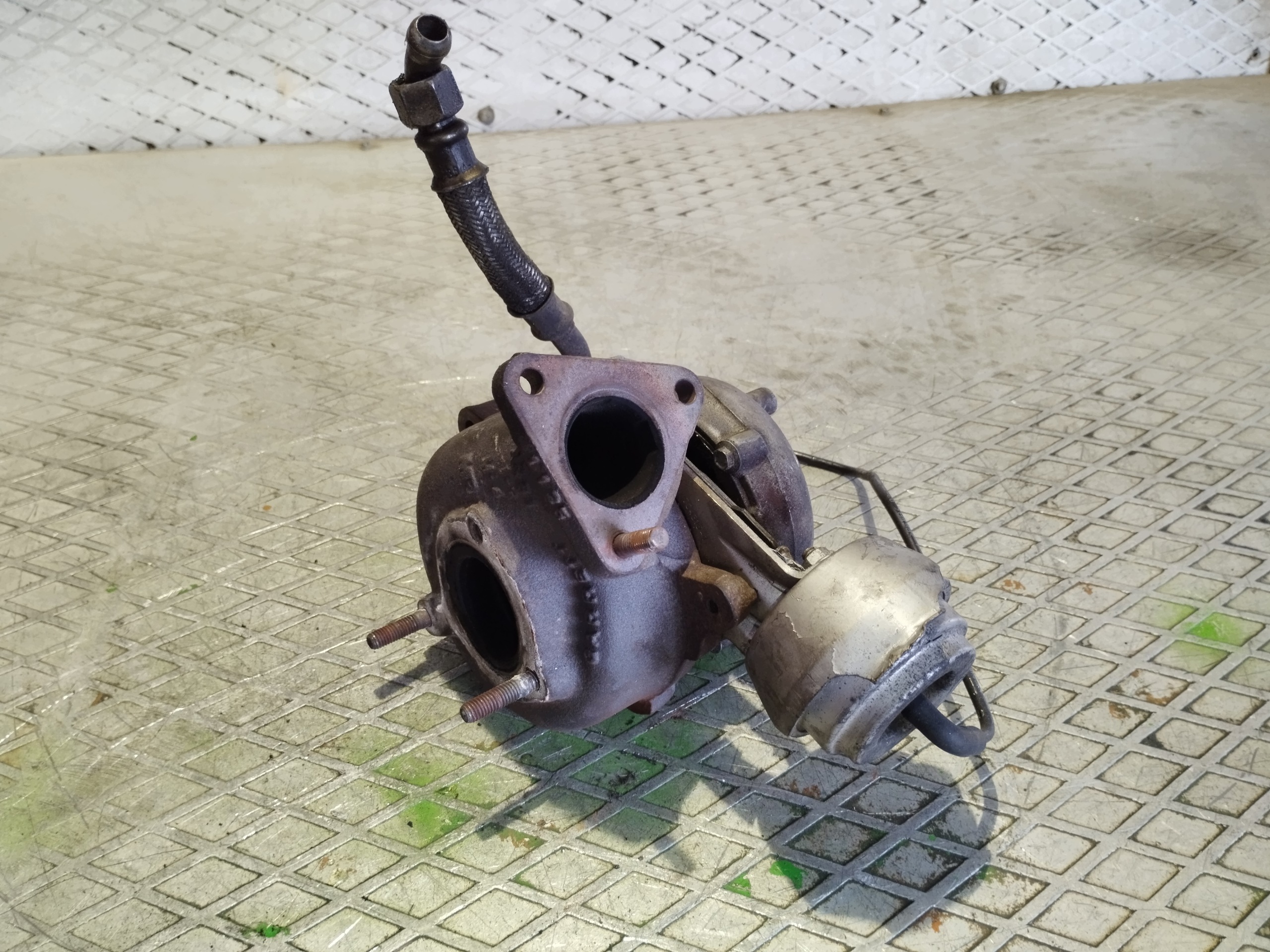 Turbiini Audi A4 B7 2.0 TDI 038145702E