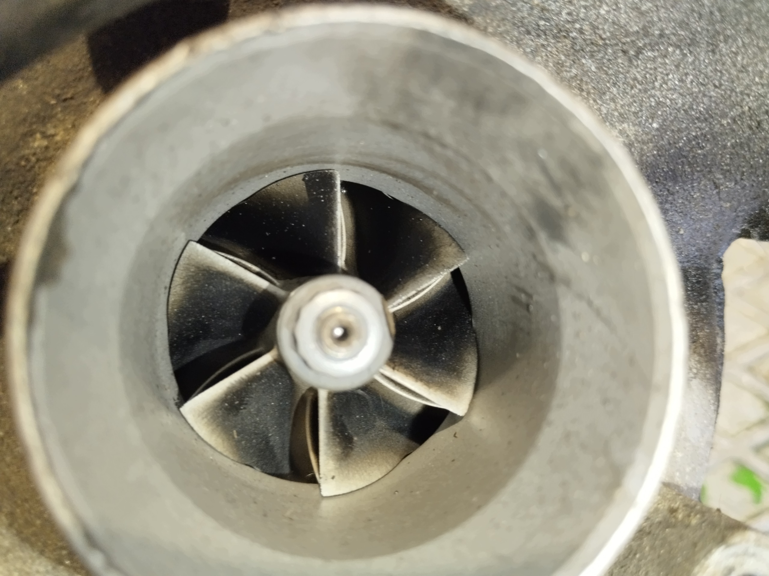 Turbina Audi A4 B7 2.0 TDI 038145702E image 4