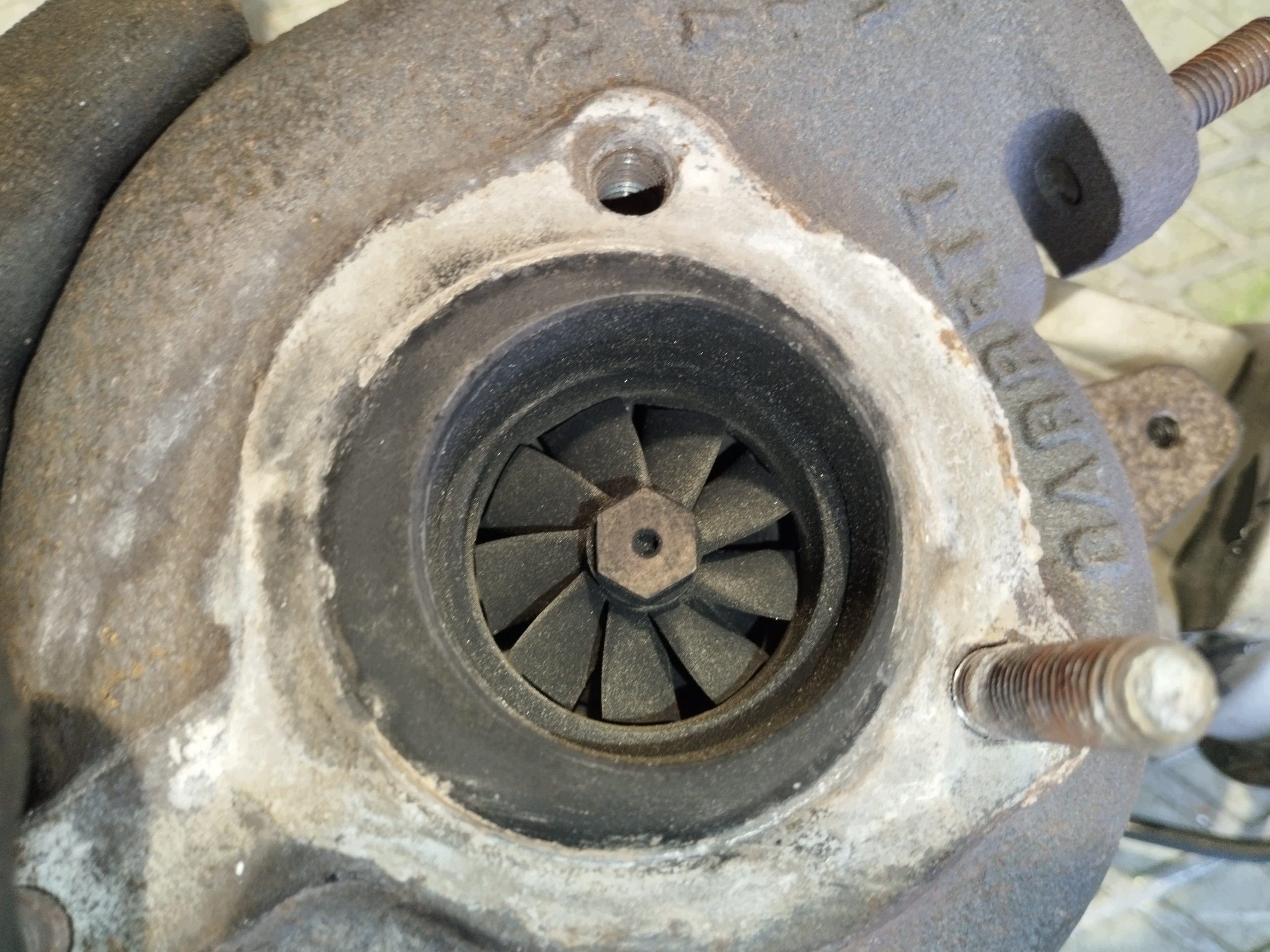 Turbina Audi A4 B7 2.0 TDI 038145702E image 5
